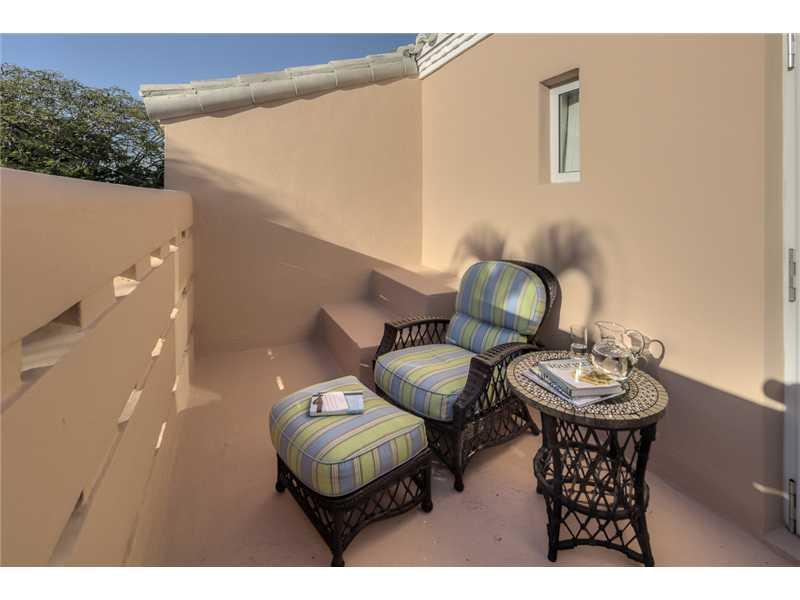 FLAMINGO TERRACE EXT - Residential