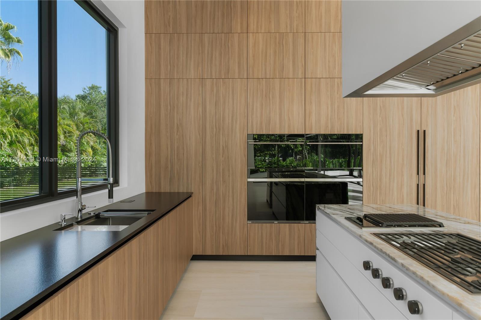 SNAPPER CREEK LAKES SUB - Residential