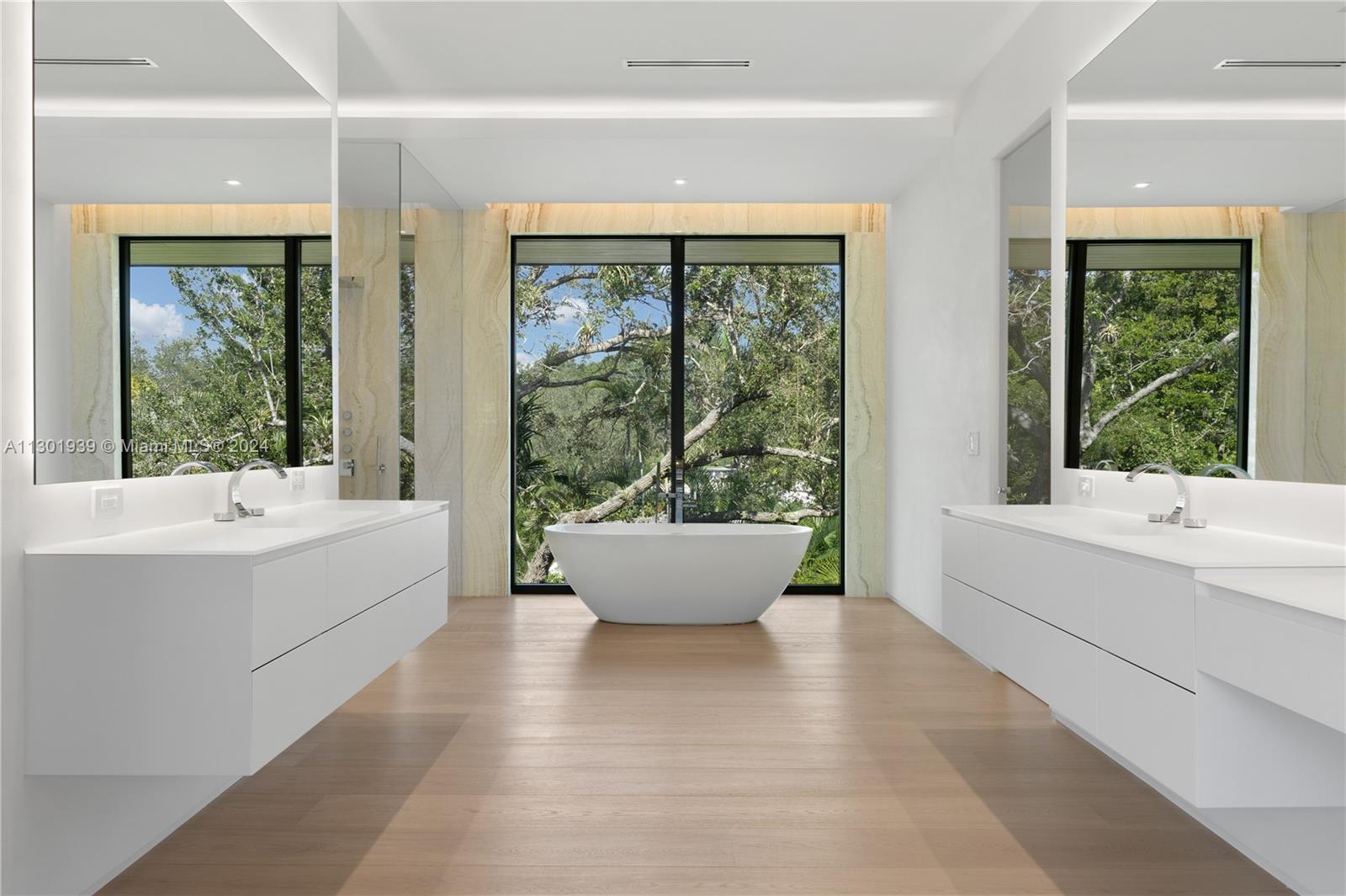 SNAPPER CREEK LAKES SUB - Residential