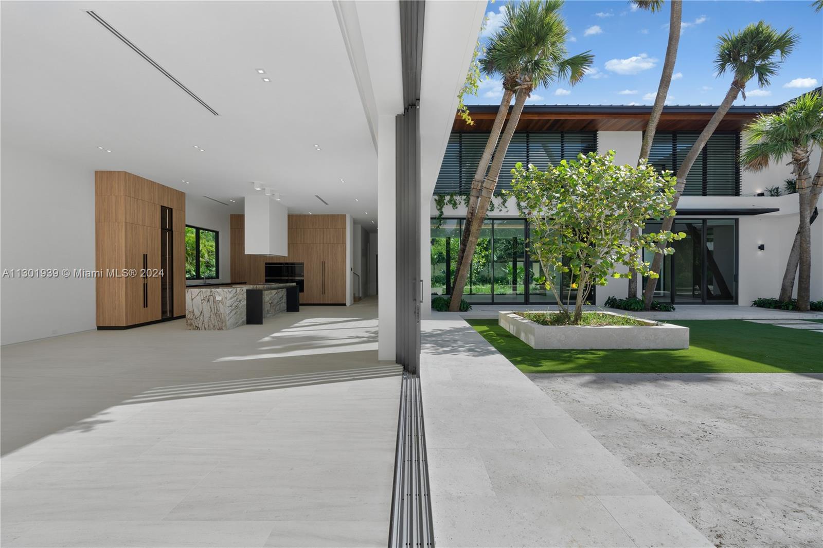 SNAPPER CREEK LAKES SUB - Residential