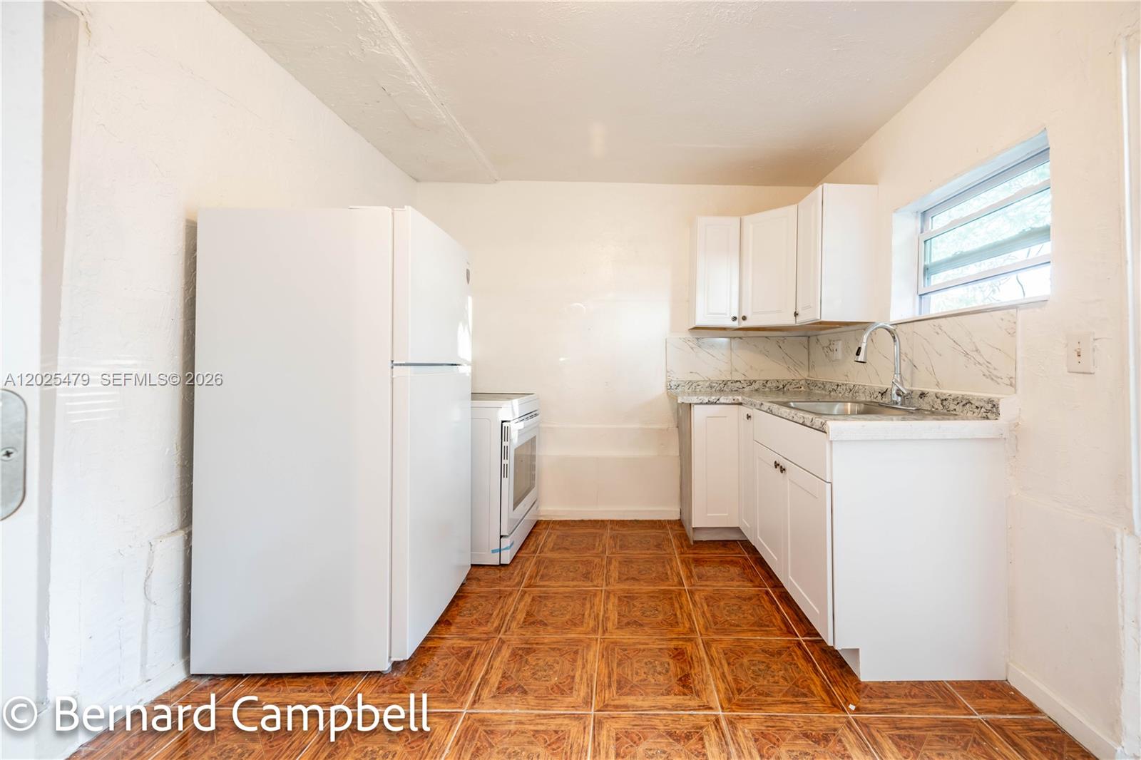 LAUDERDALE MANORS ADD - Residential