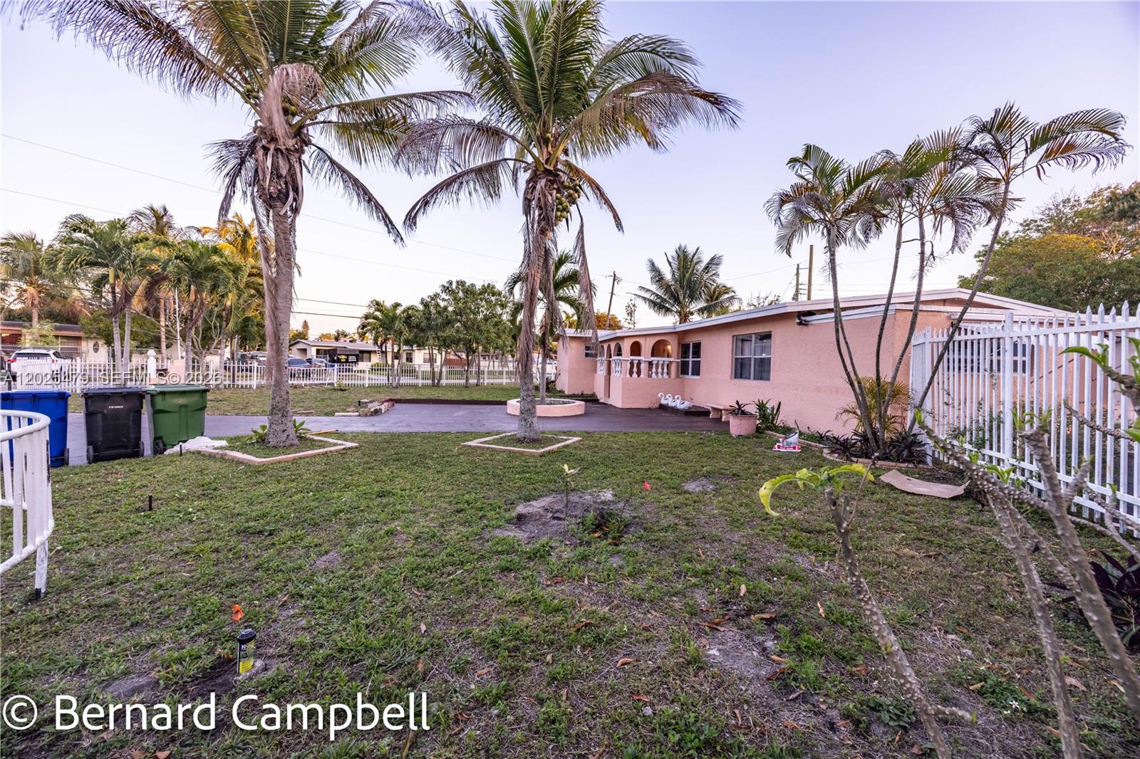 LAUDERDALE MANORS ADD - Residential