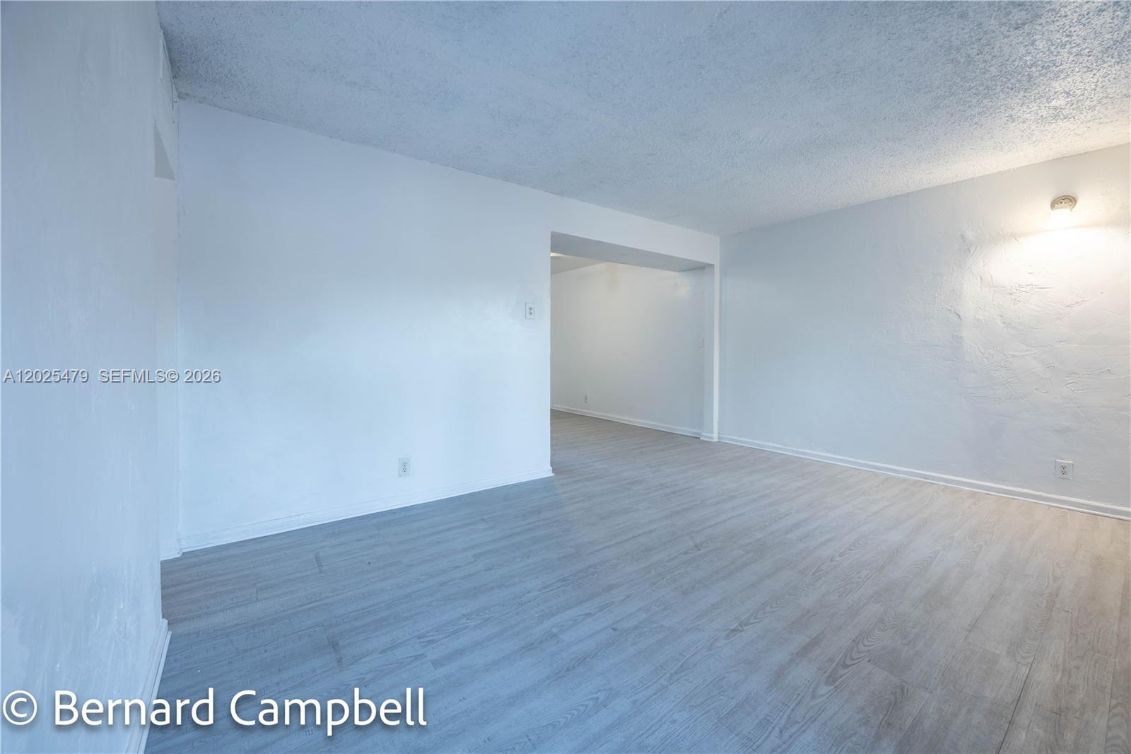 LAUDERDALE MANORS ADD - Residential