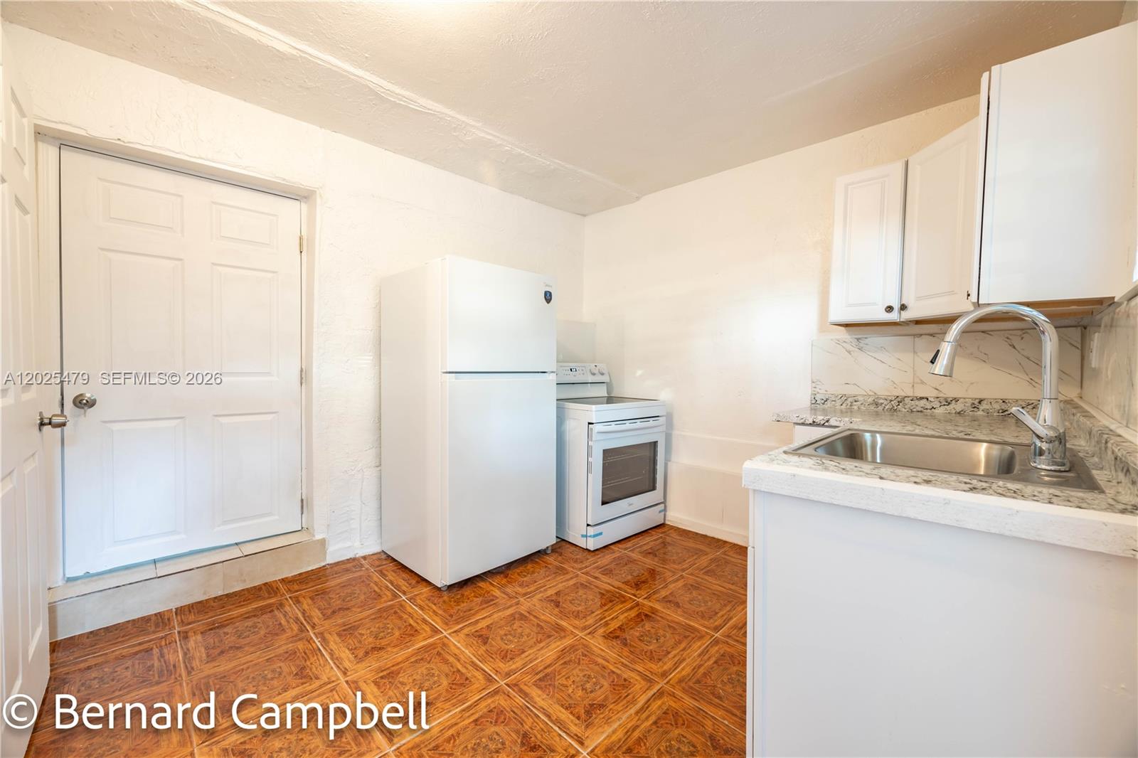 LAUDERDALE MANORS ADD - Residential