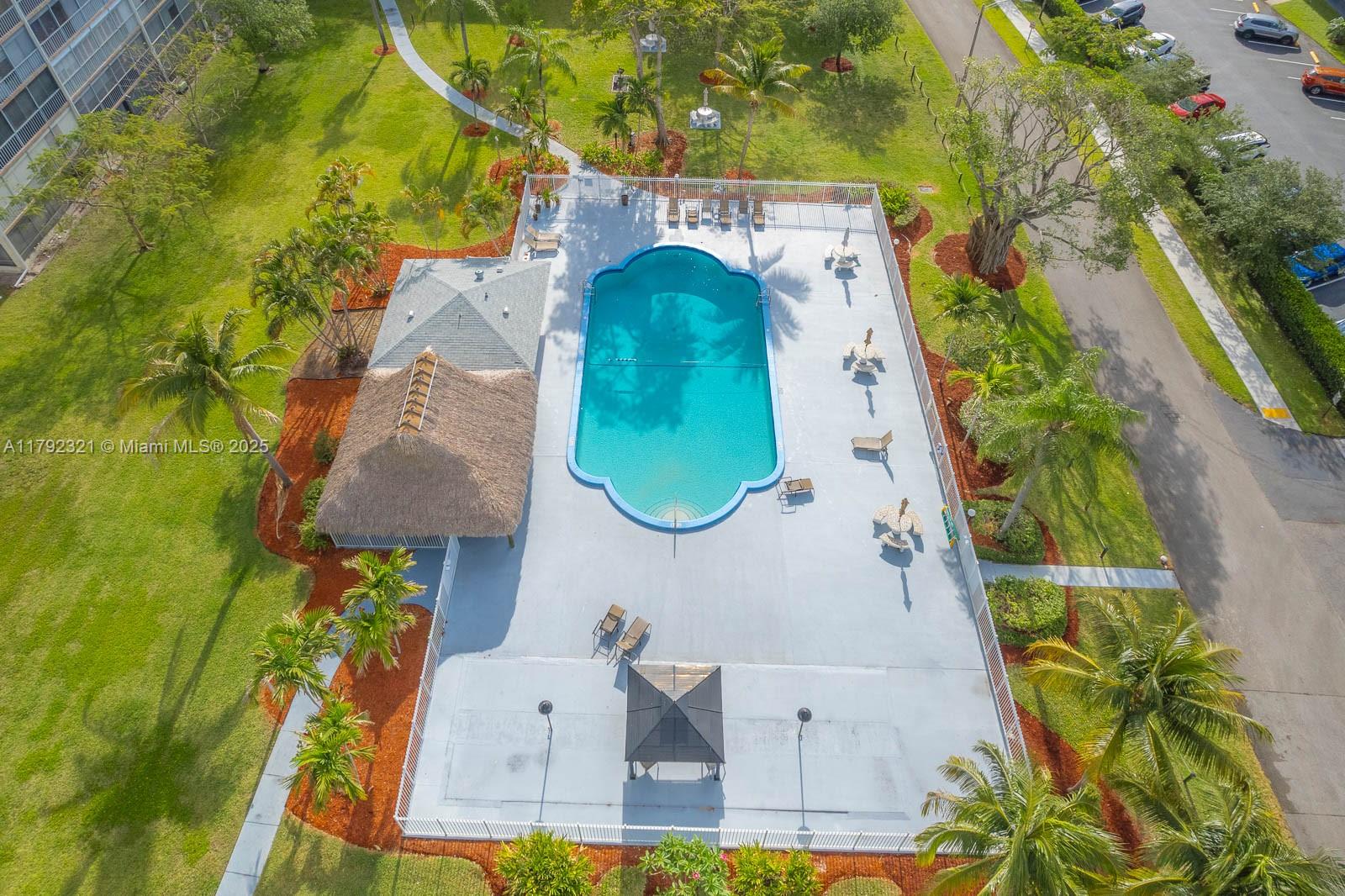 HILLCREST COUNTRY CLUB NO - Residential