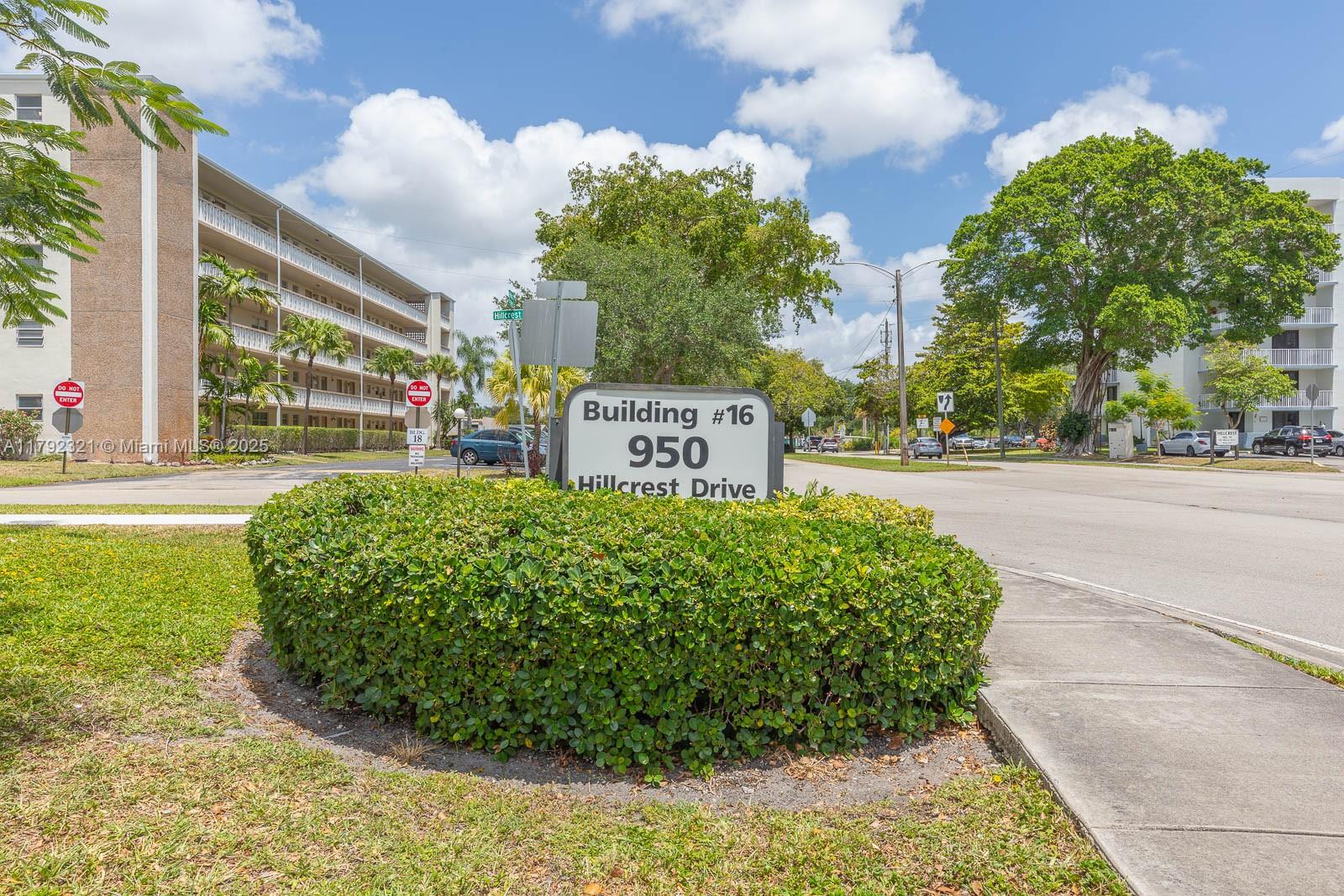 HILLCREST COUNTRY CLUB NO - Residential