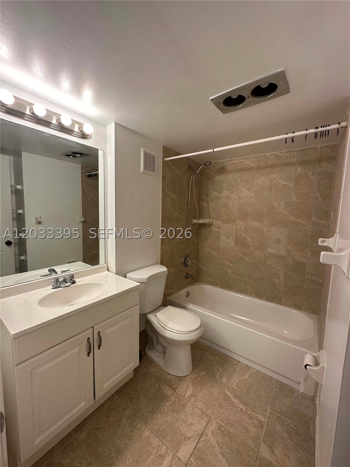 LAGO WEST CONDOMINIUM - Residential Lease