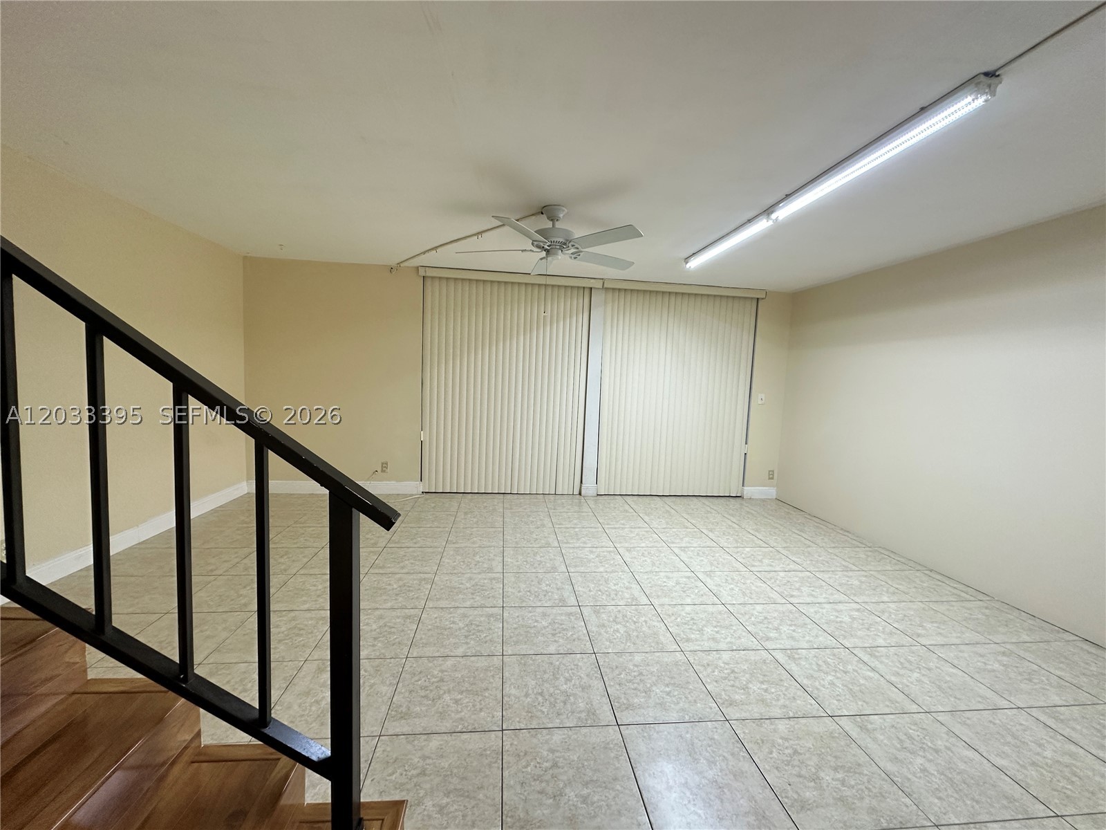 LAGO WEST CONDOMINIUM - Residential Lease