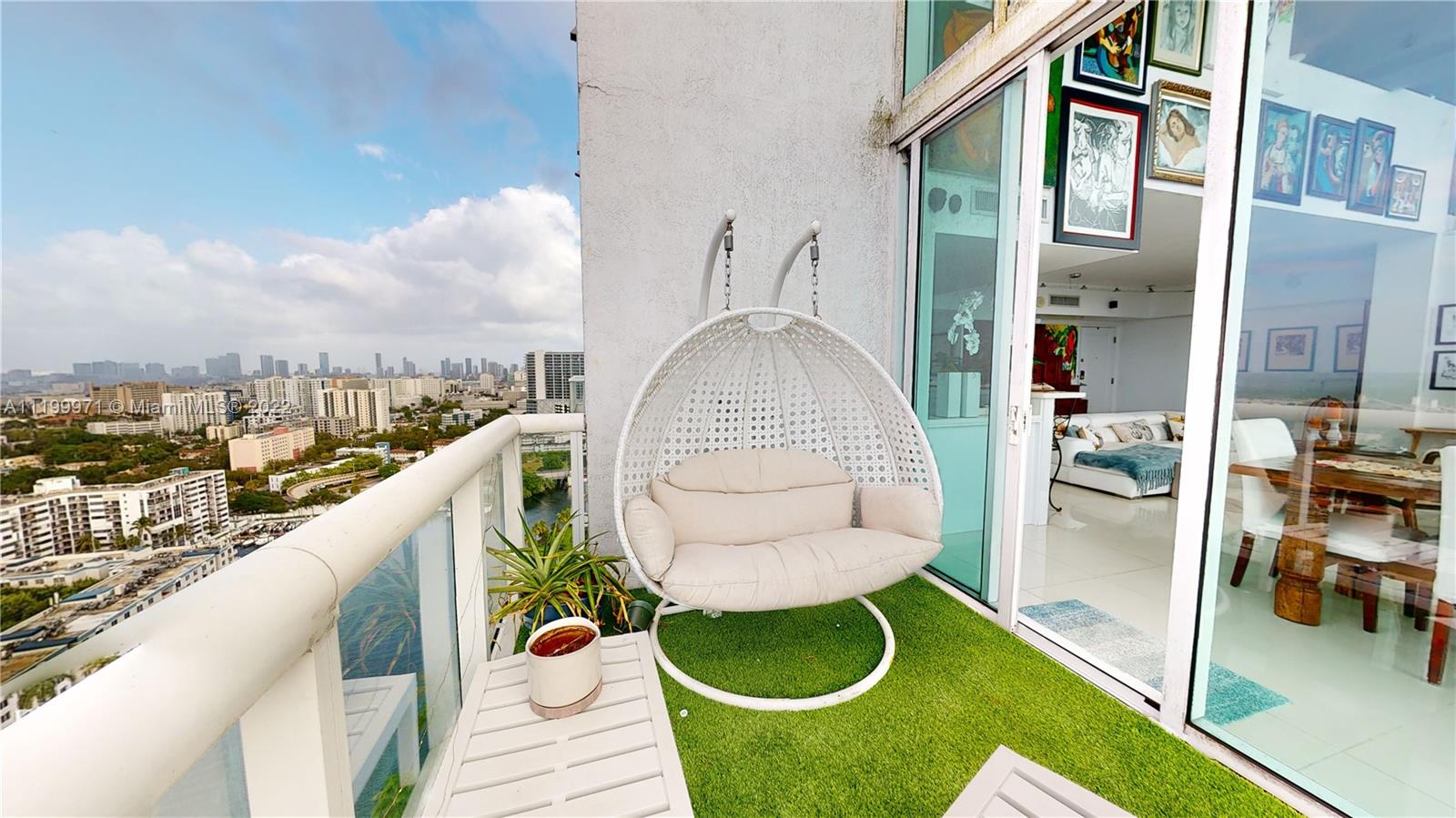 TERRAZAS RIVERPARK VILLAG - Residential