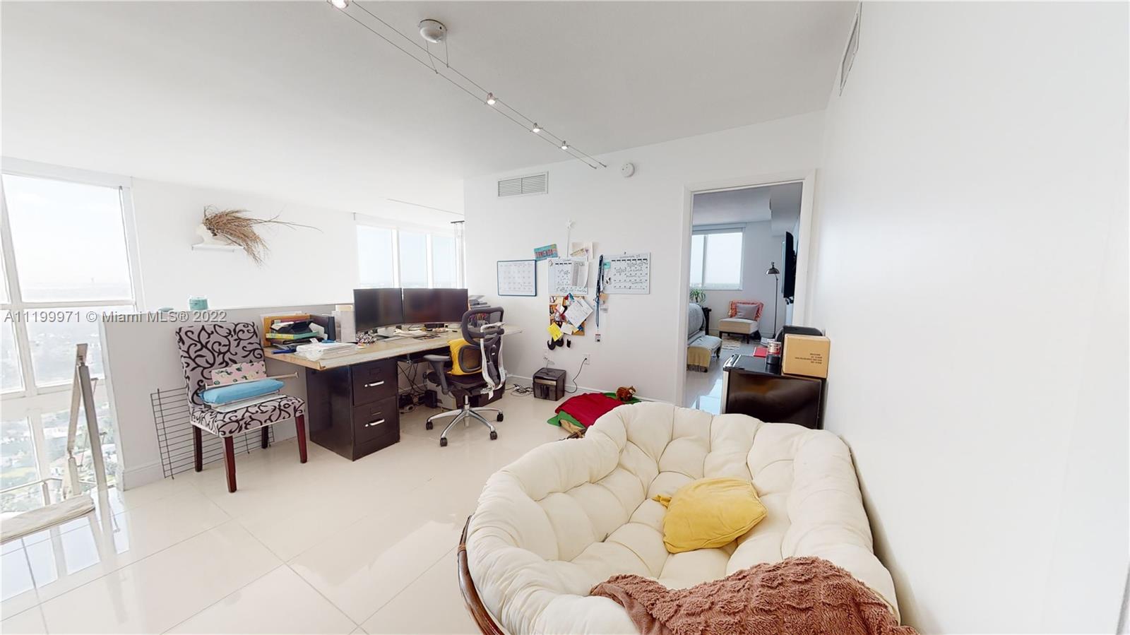 TERRAZAS RIVERPARK VILLAG - Residential