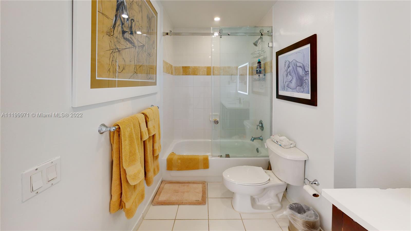 TERRAZAS RIVERPARK VILLAG - Residential