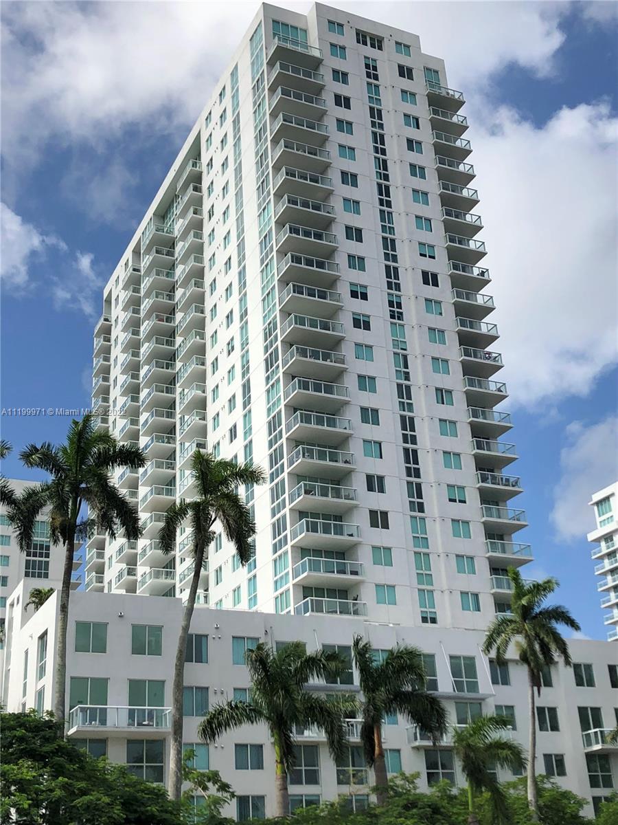 One-of-a-kind flow through condo at Miami River Area I, with incredible direct views and natural light. This is a 2 bed/2 bath flow through floor plan, professionally designed and decorated with custom built finishes throughout.  Smart home system.  Marble open gourmet kitchen.  Unit features high ceilings, floor-to-ceiling glass, and 10' deep terraces with direct amazing Miami River view.