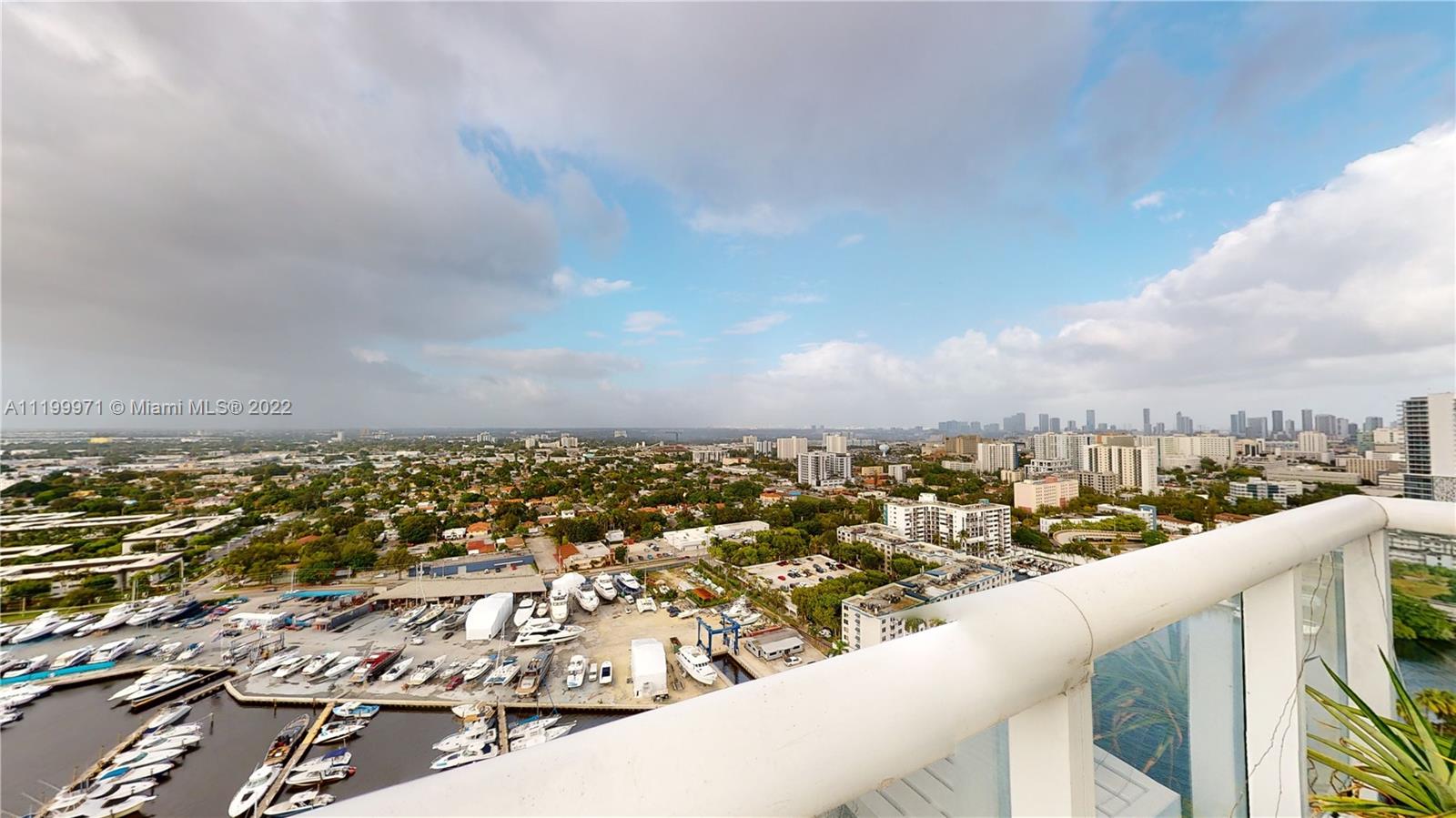 TERRAZAS RIVERPARK VILLAG - Residential