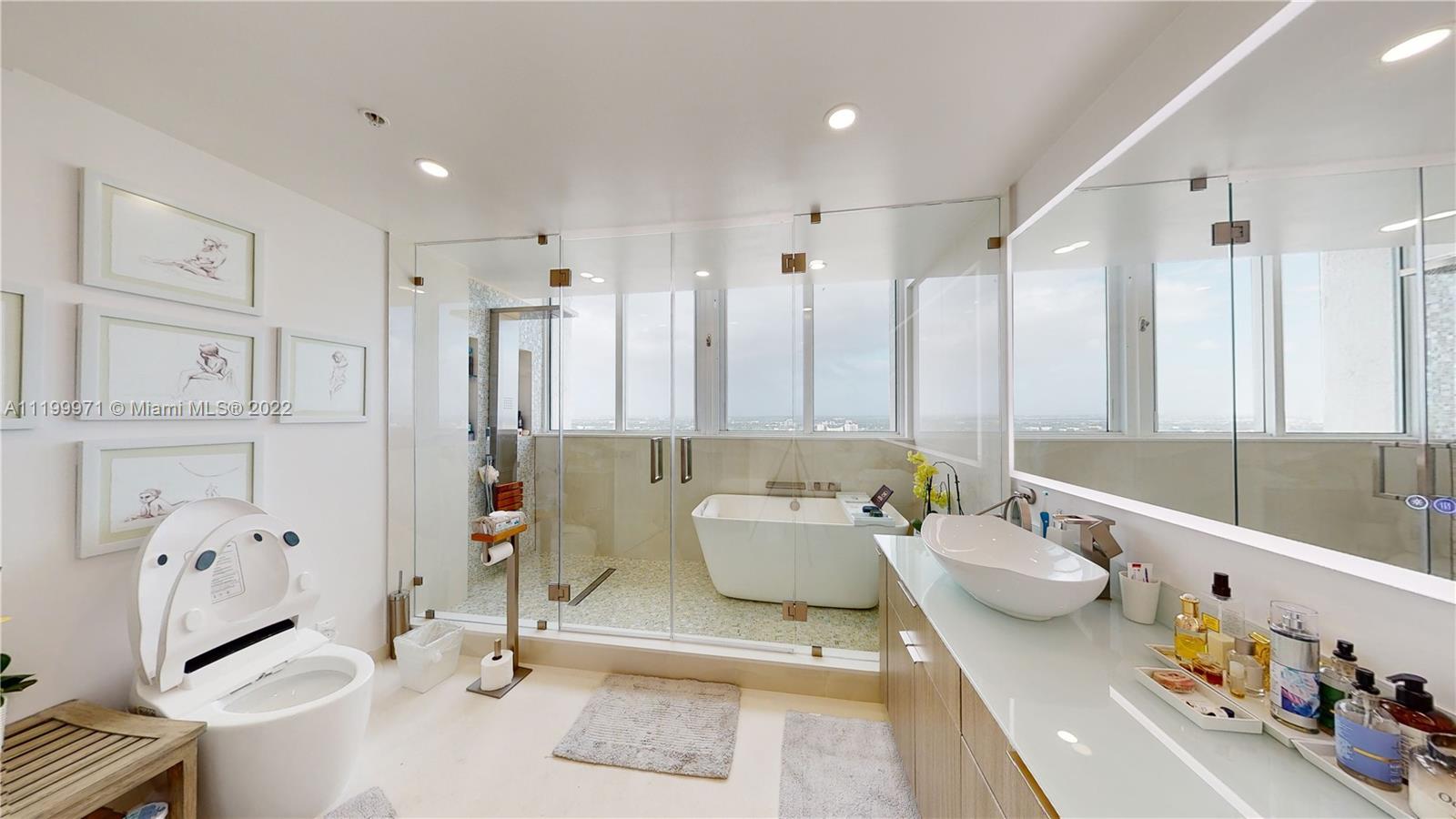 TERRAZAS RIVERPARK VILLAG - Residential