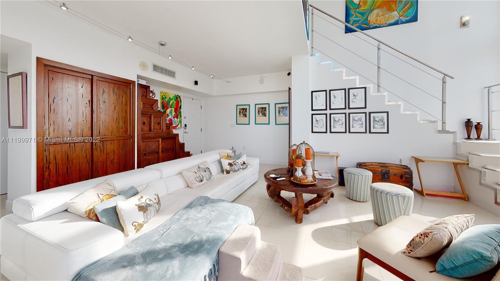 TERRAZAS RIVERPARK VILLAG - Residential