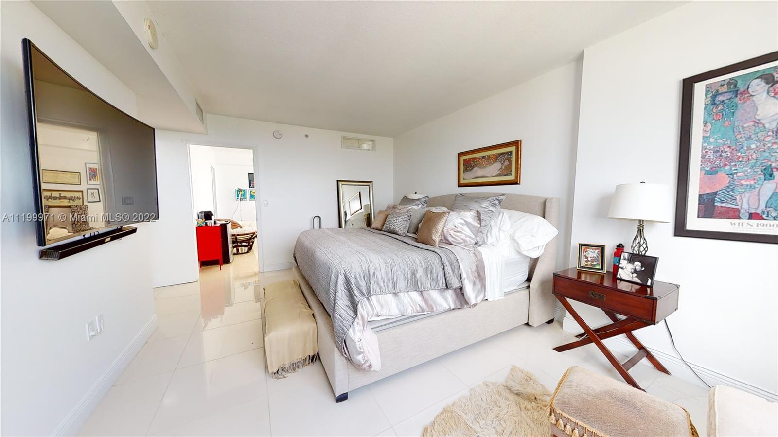 TERRAZAS RIVERPARK VILLAG - Residential