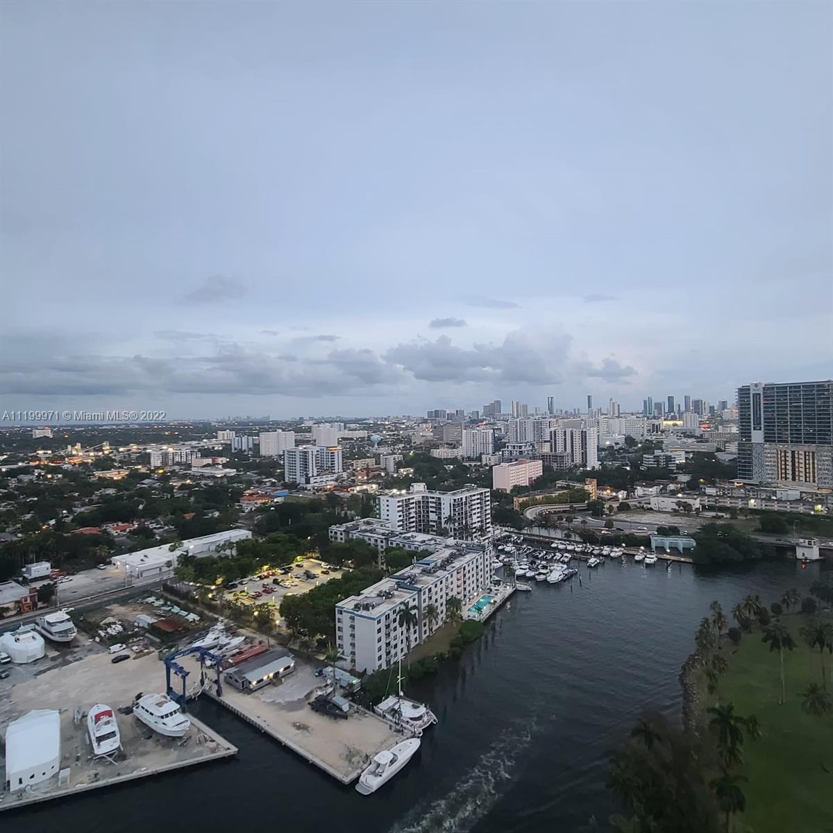 TERRAZAS RIVERPARK VILLAG - Residential