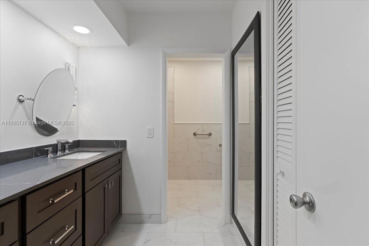 GREYKNOLL ESTATES - Residential