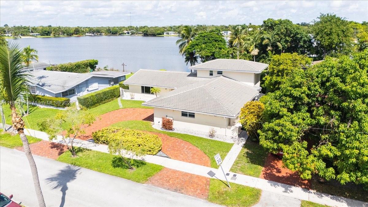 GREYKNOLL ESTATES - Residential