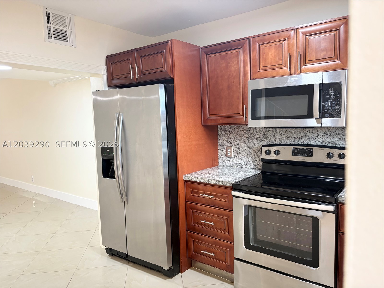WESTVIEW CONDOMINIUM NO T - Residential Lease