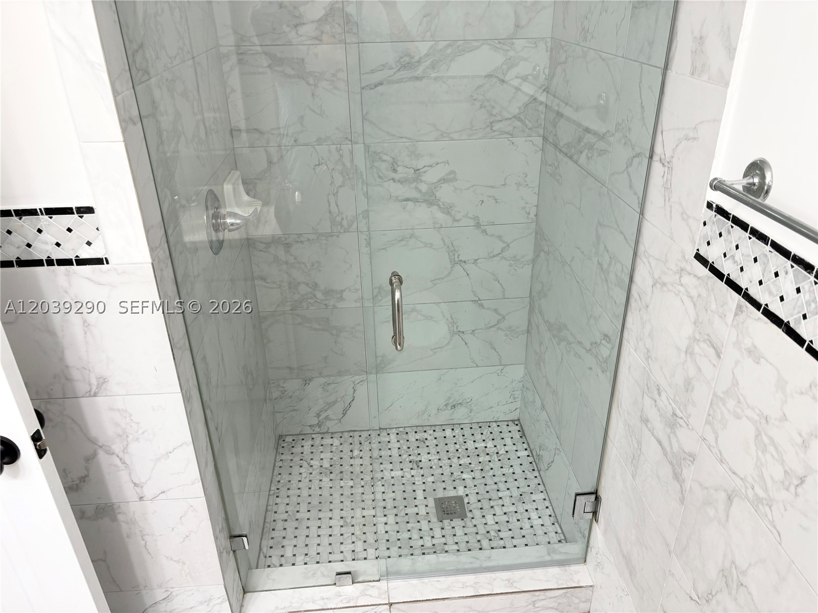 WESTVIEW CONDOMINIUM NO T - Residential Lease