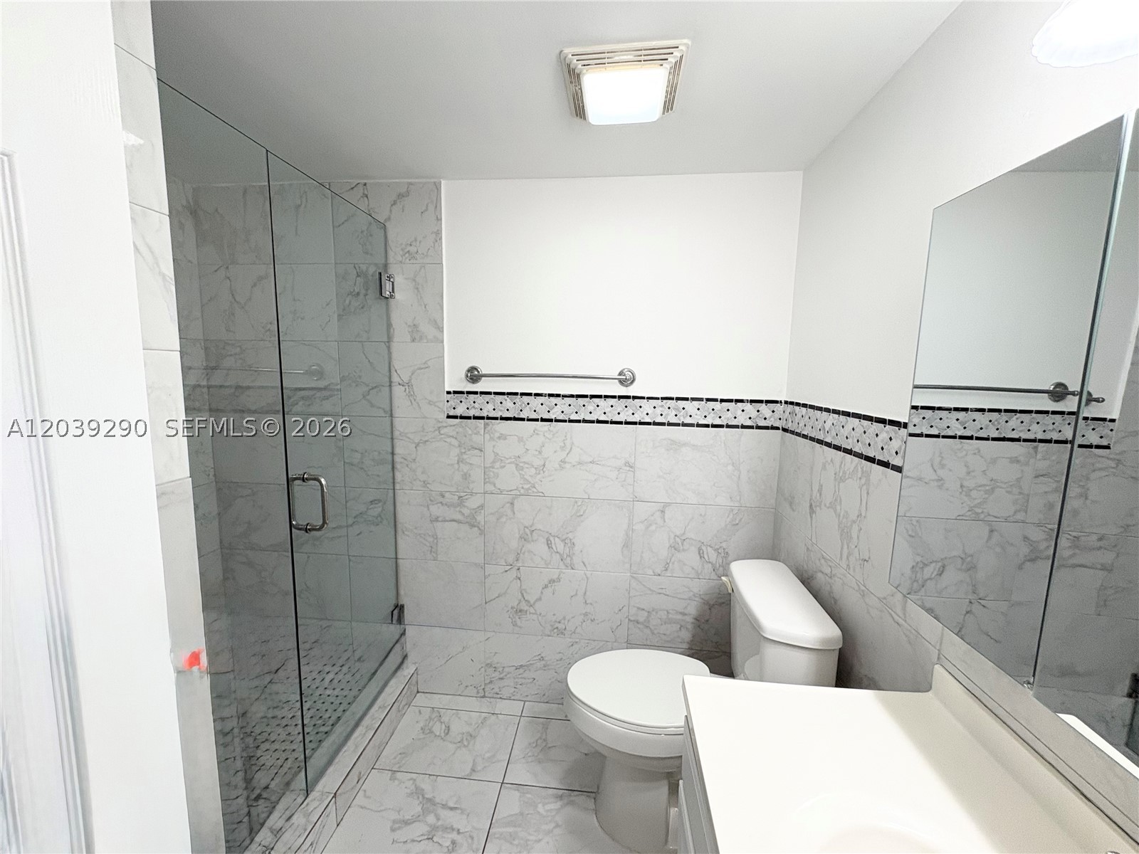 WESTVIEW CONDOMINIUM NO T - Residential Lease