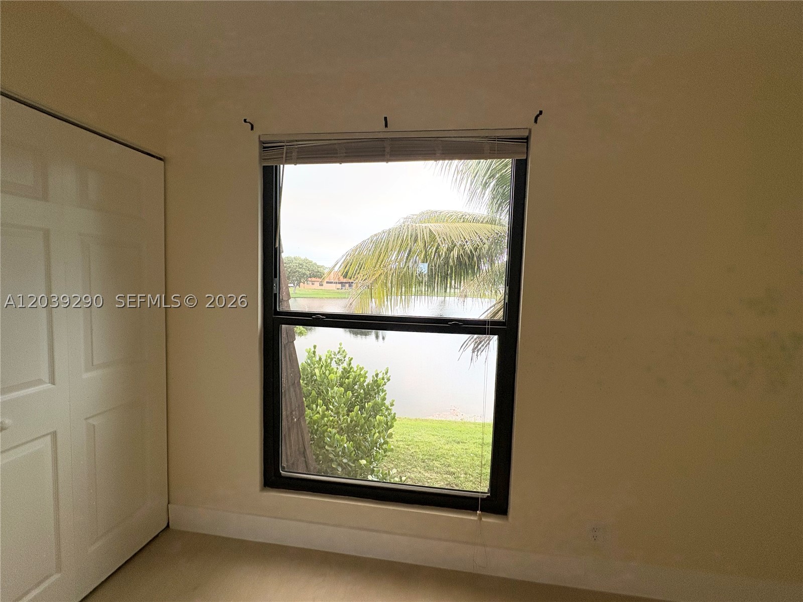 WESTVIEW CONDOMINIUM NO T - Residential Lease