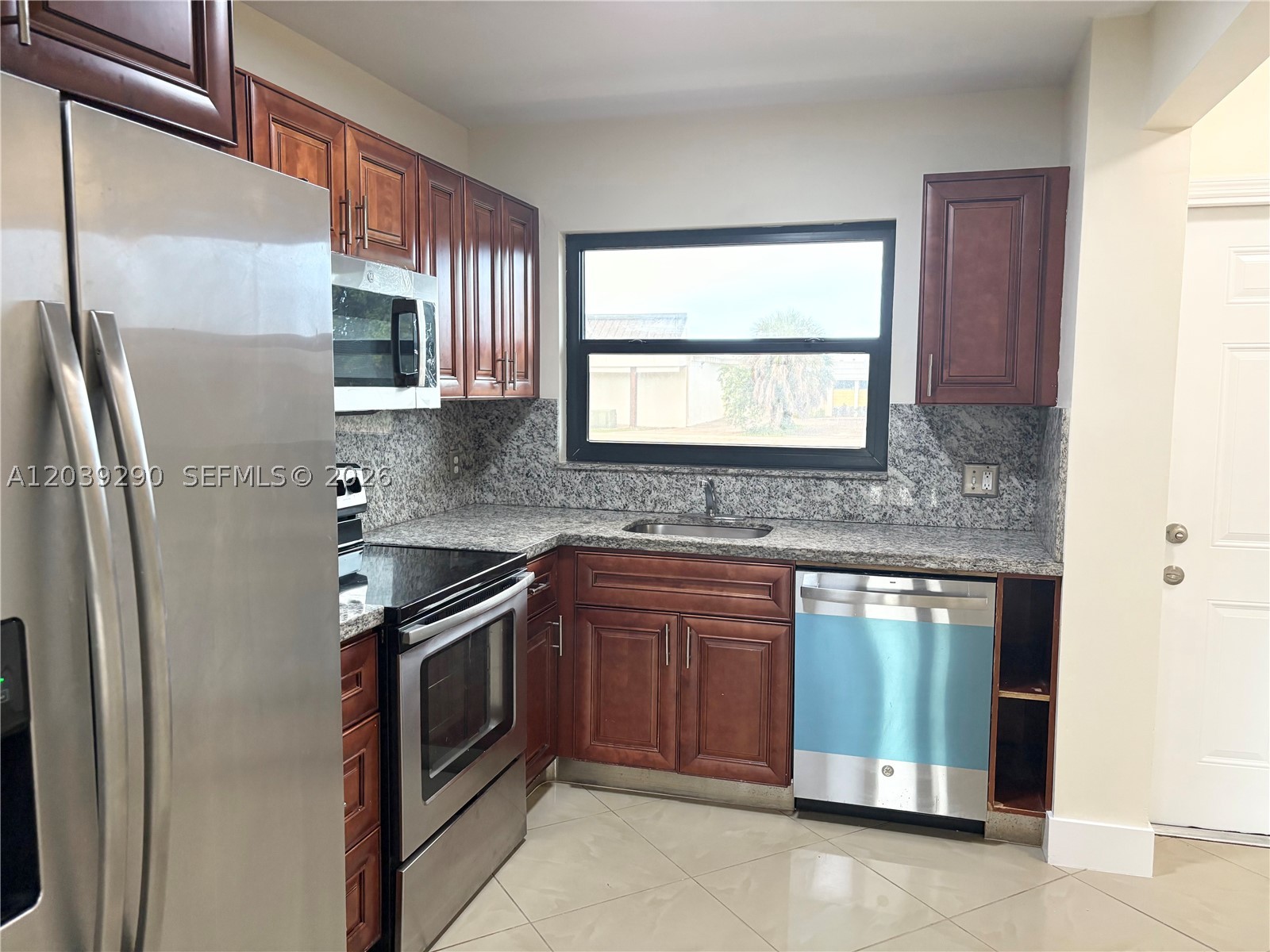 WESTVIEW CONDOMINIUM NO T - Residential Lease