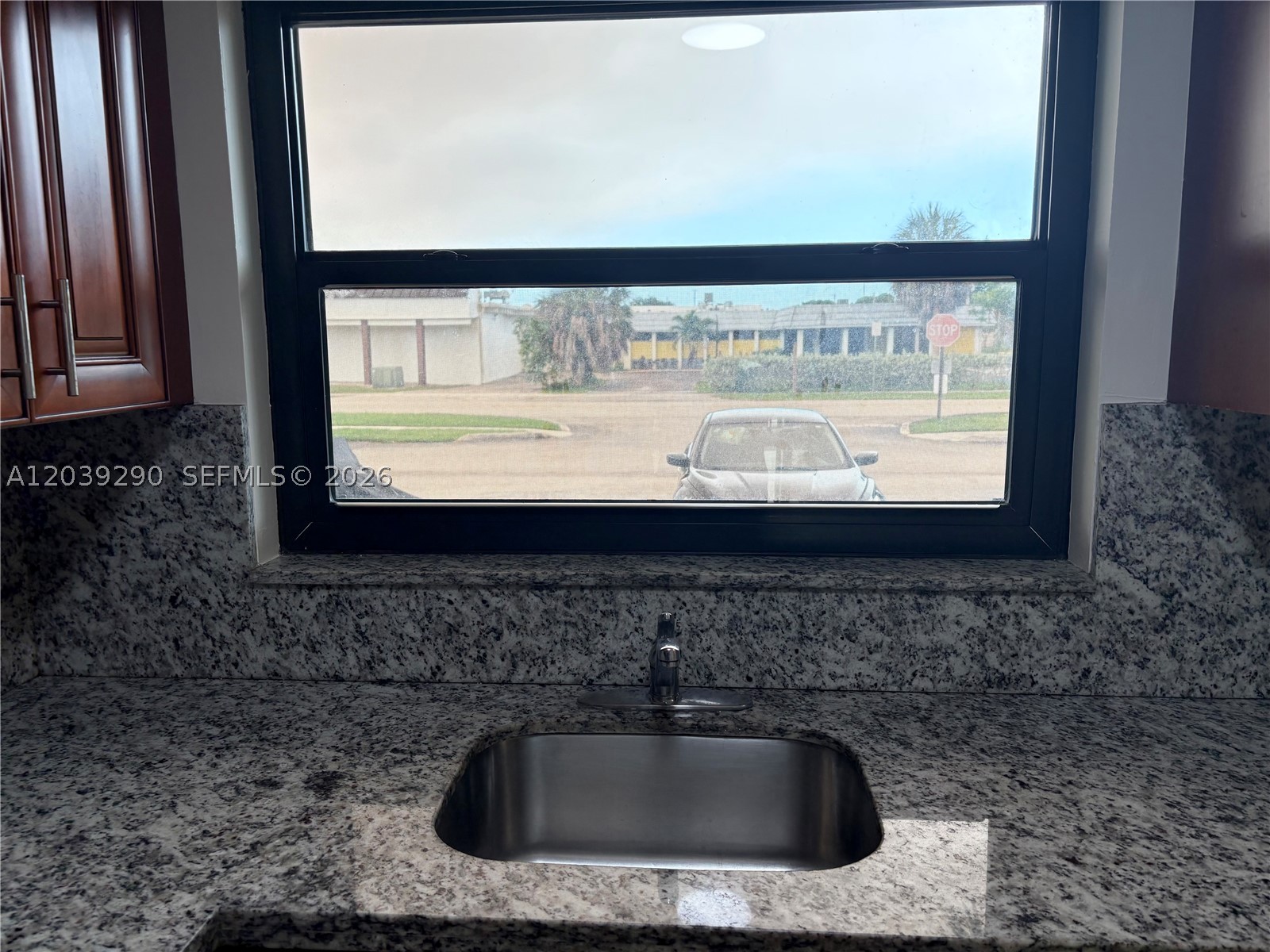 WESTVIEW CONDOMINIUM NO T - Residential Lease