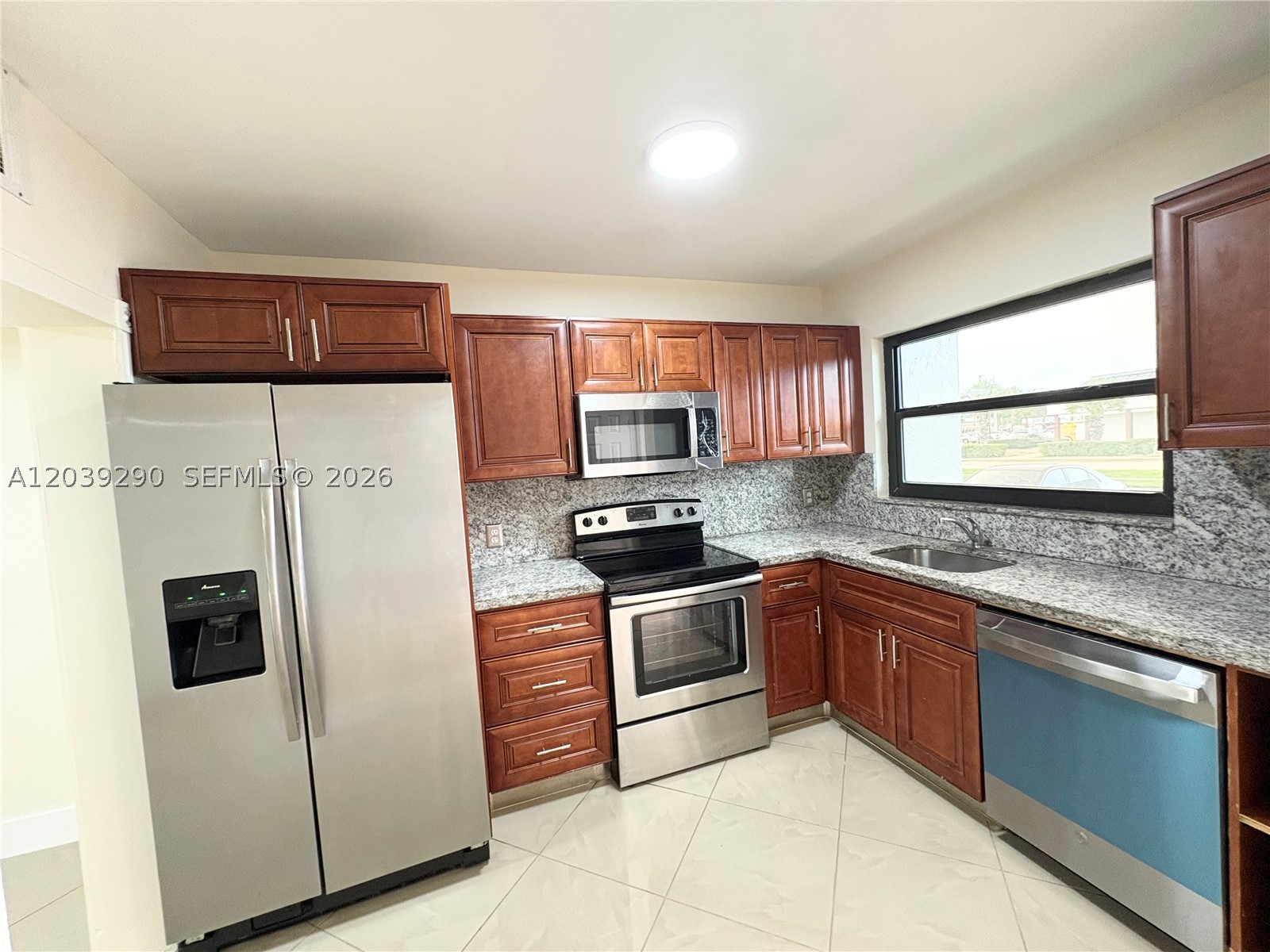 WESTVIEW CONDOMINIUM NO T - Residential Lease