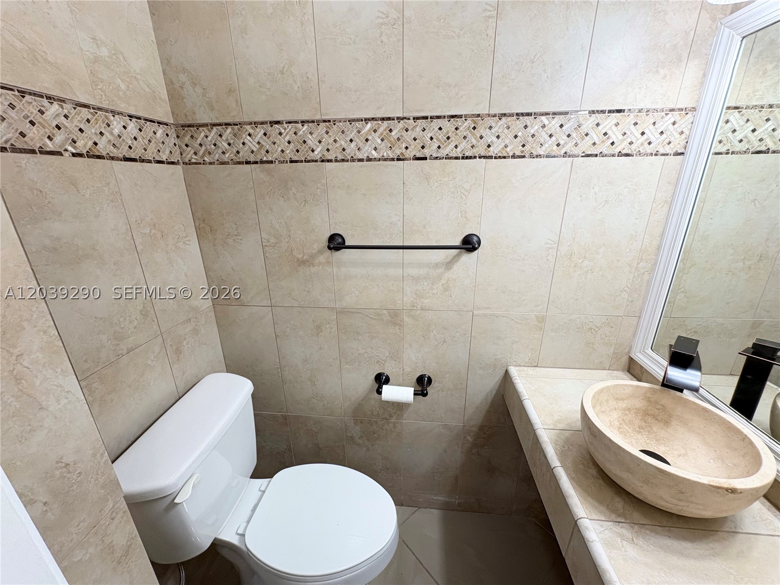 WESTVIEW CONDOMINIUM NO T - Residential Lease