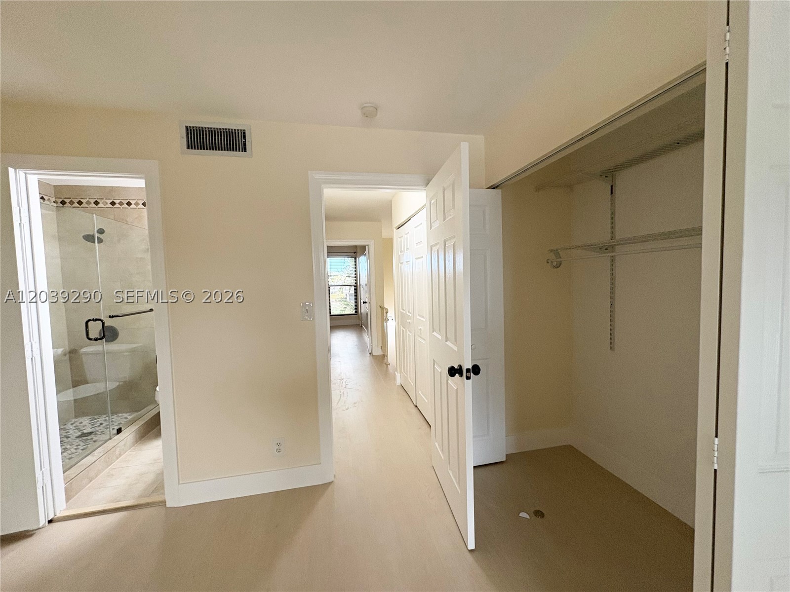 WESTVIEW CONDOMINIUM NO T - Residential Lease