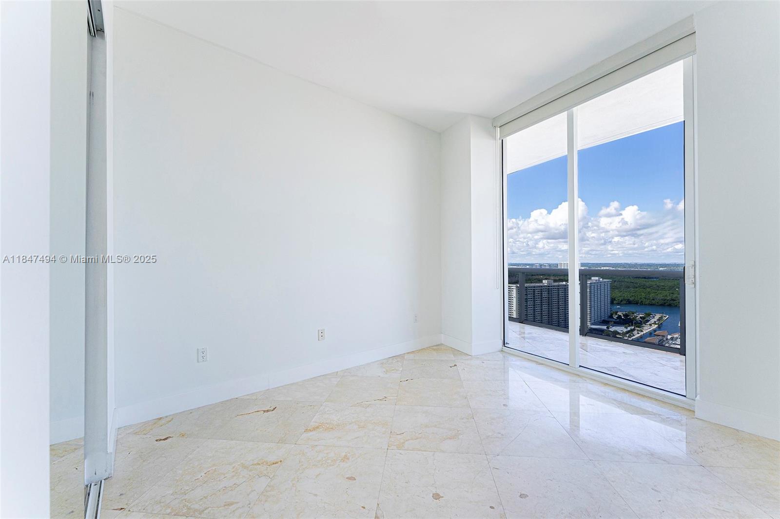 TDR TOWER II CONDO - Residential Lease