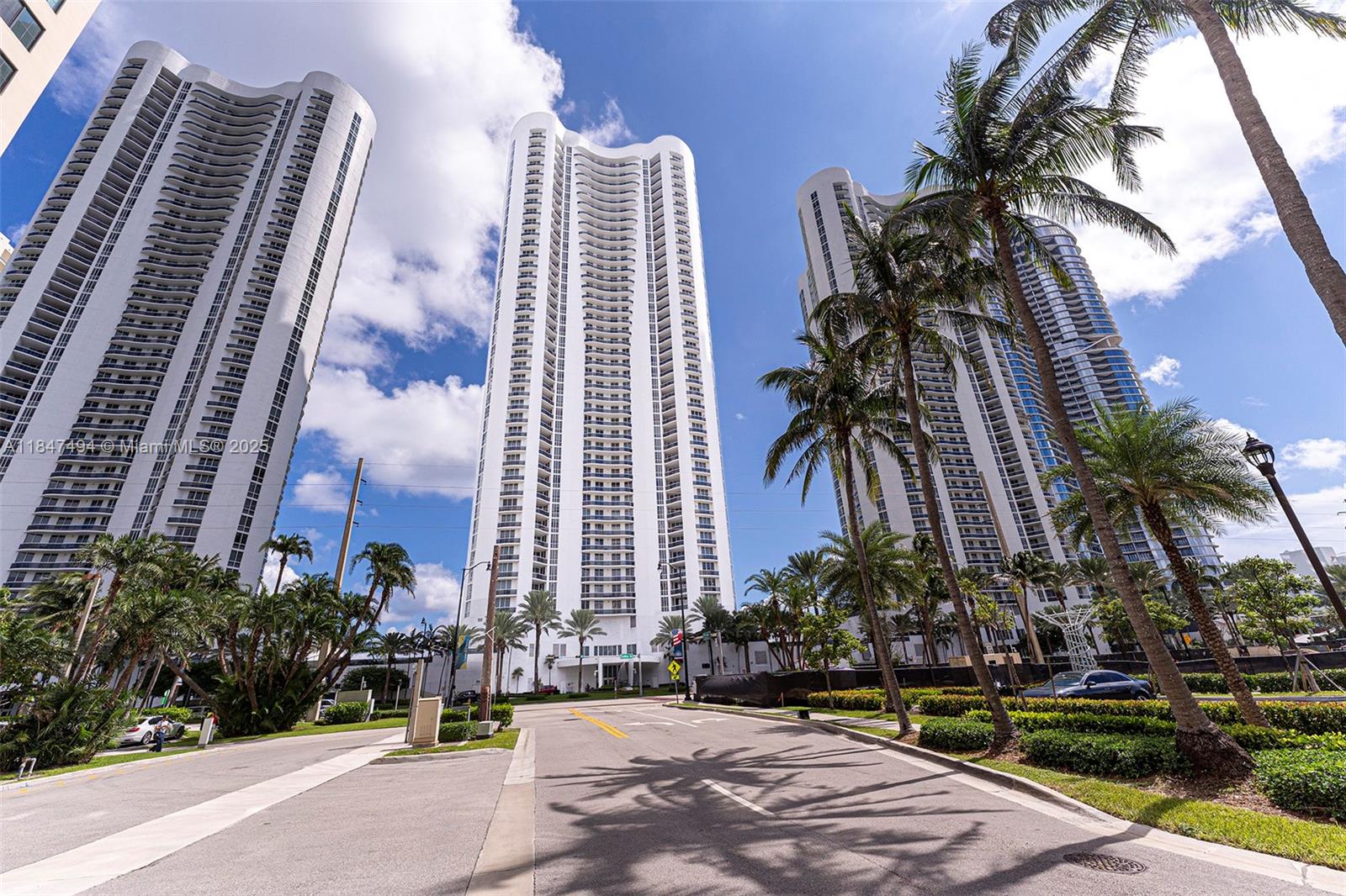 TDR TOWER II CONDO - Residential Lease