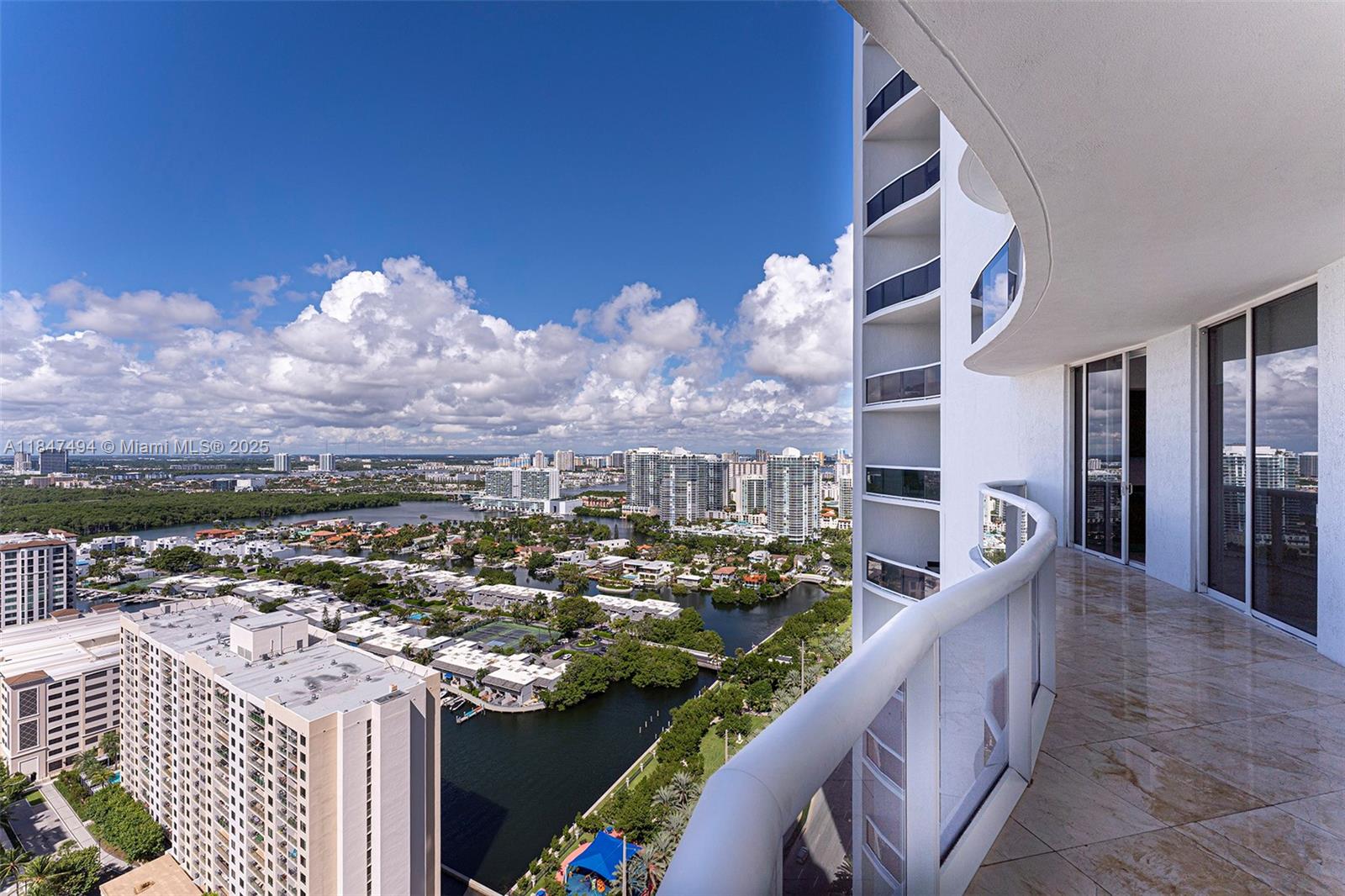 TDR TOWER II CONDO - Residential Lease