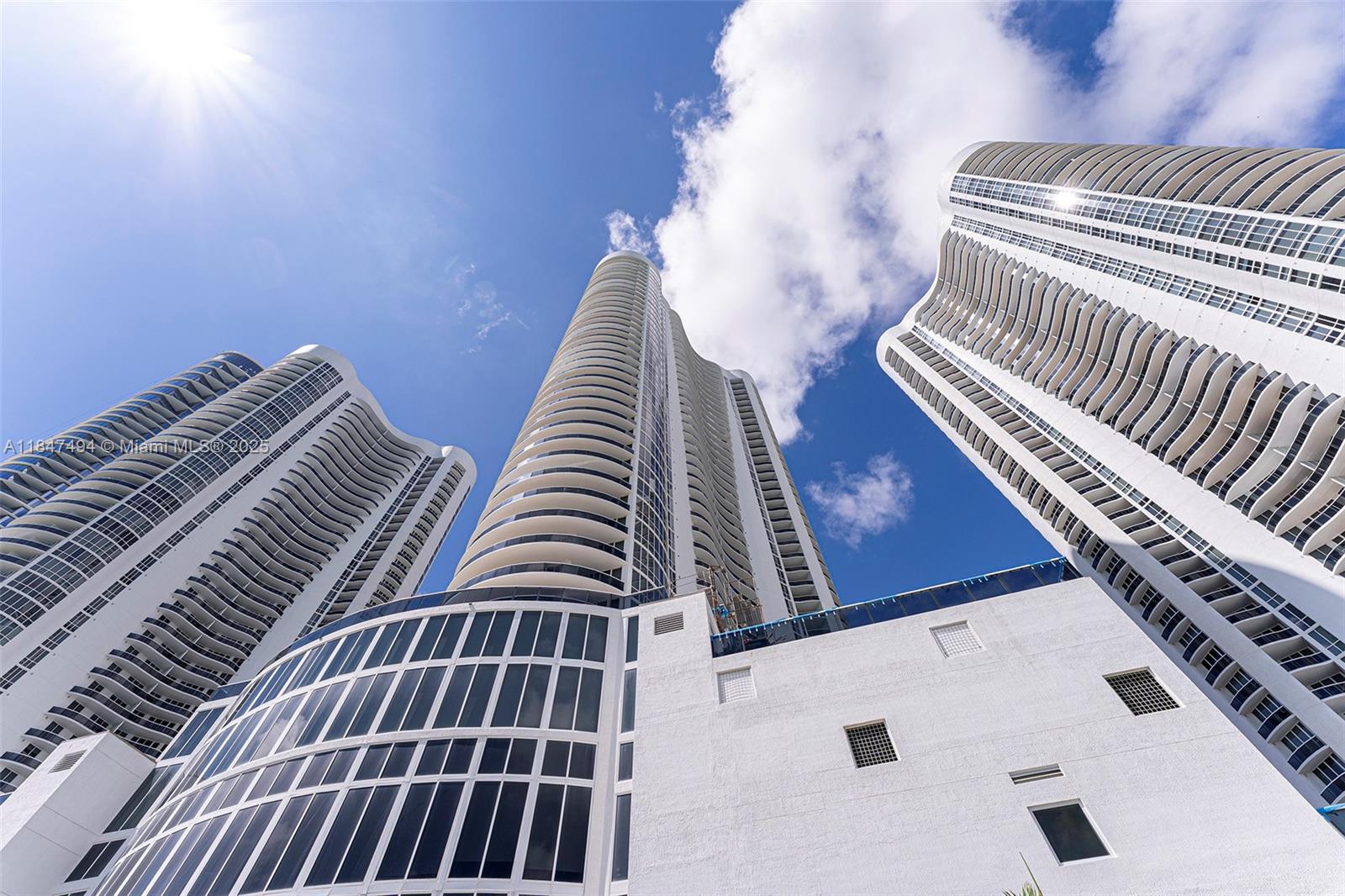 TDR TOWER II CONDO - Residential Lease