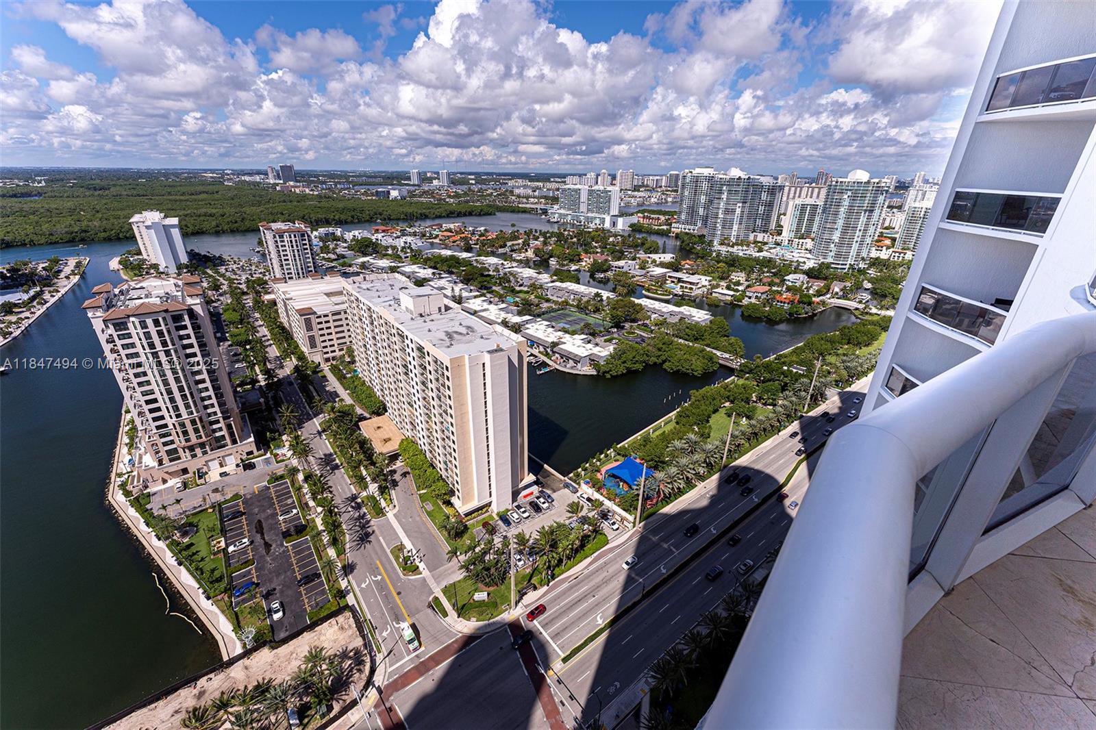 TDR TOWER II CONDO - Residential Lease