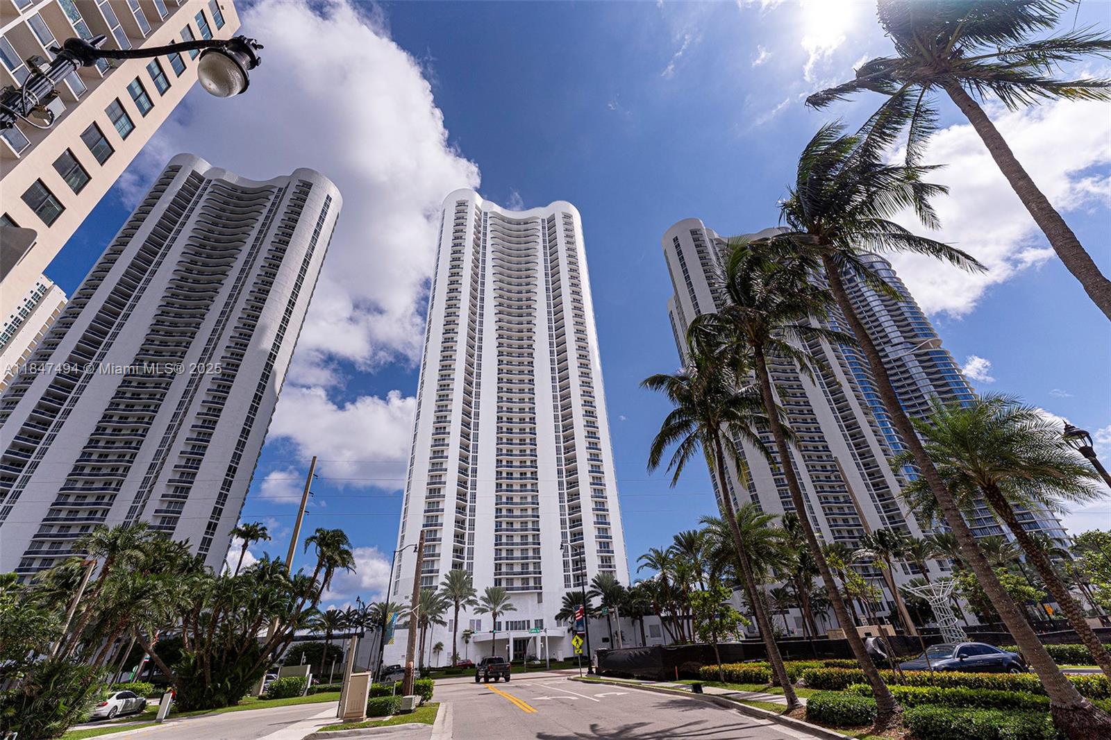 TDR TOWER II CONDO - Residential Lease