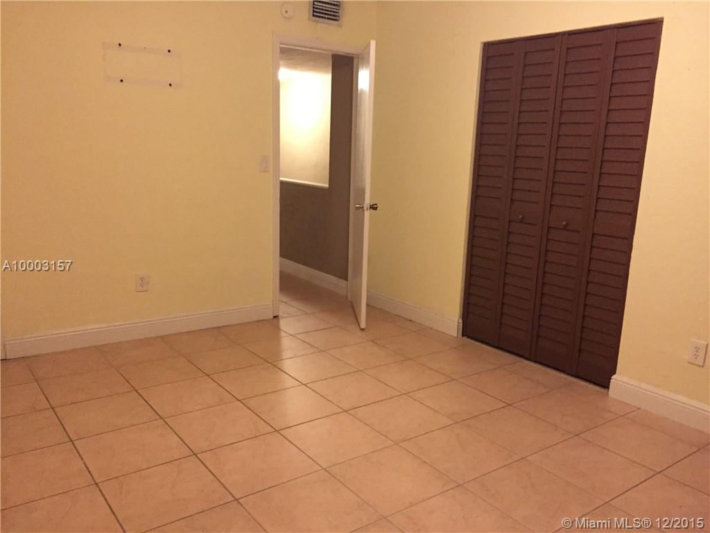 Castle Apts - Residential Lease