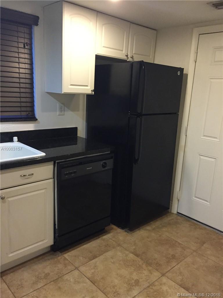 Castle Apts - Residential Lease