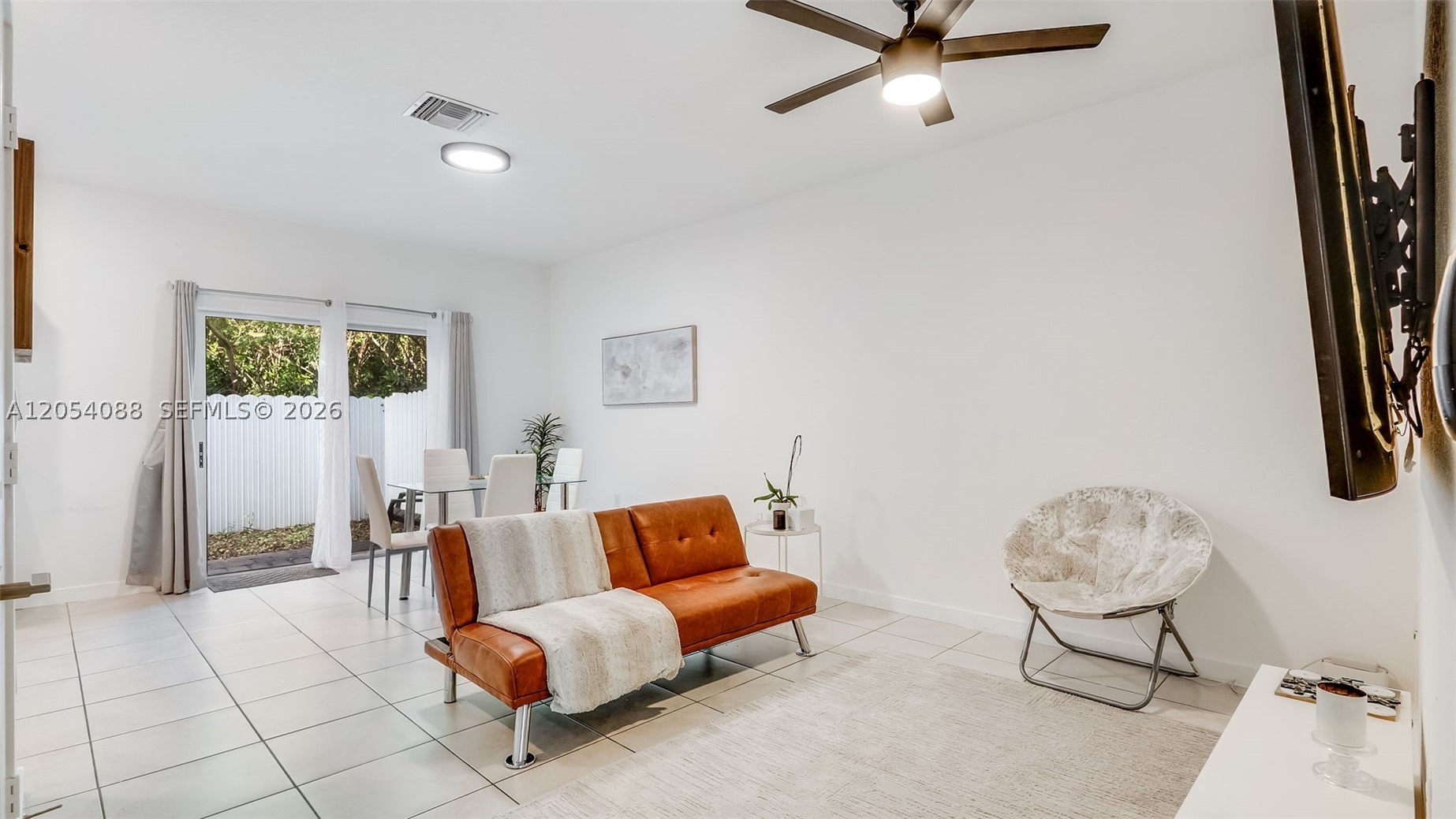 HAMILTON PLACE - Residential