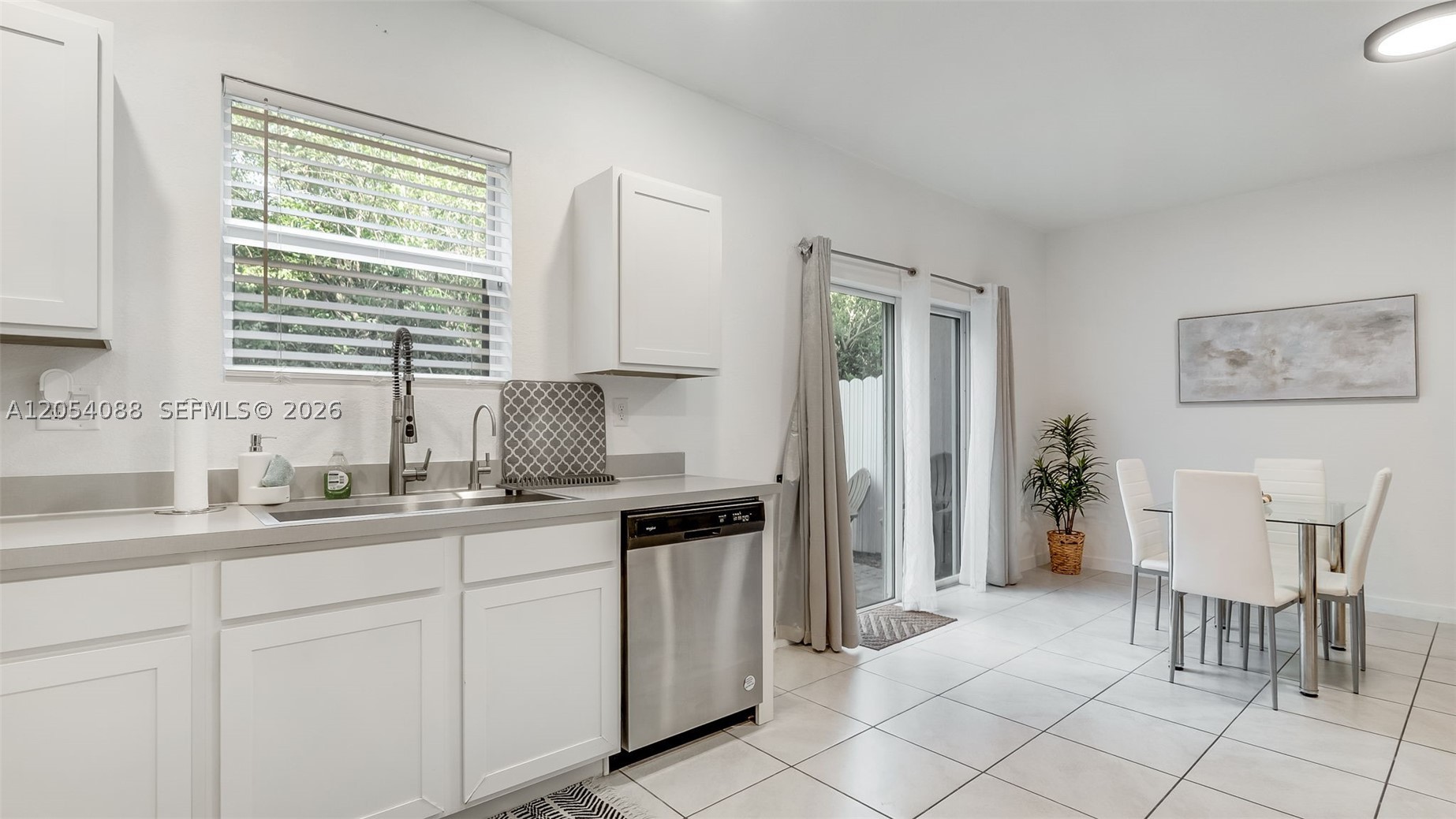 HAMILTON PLACE - Residential