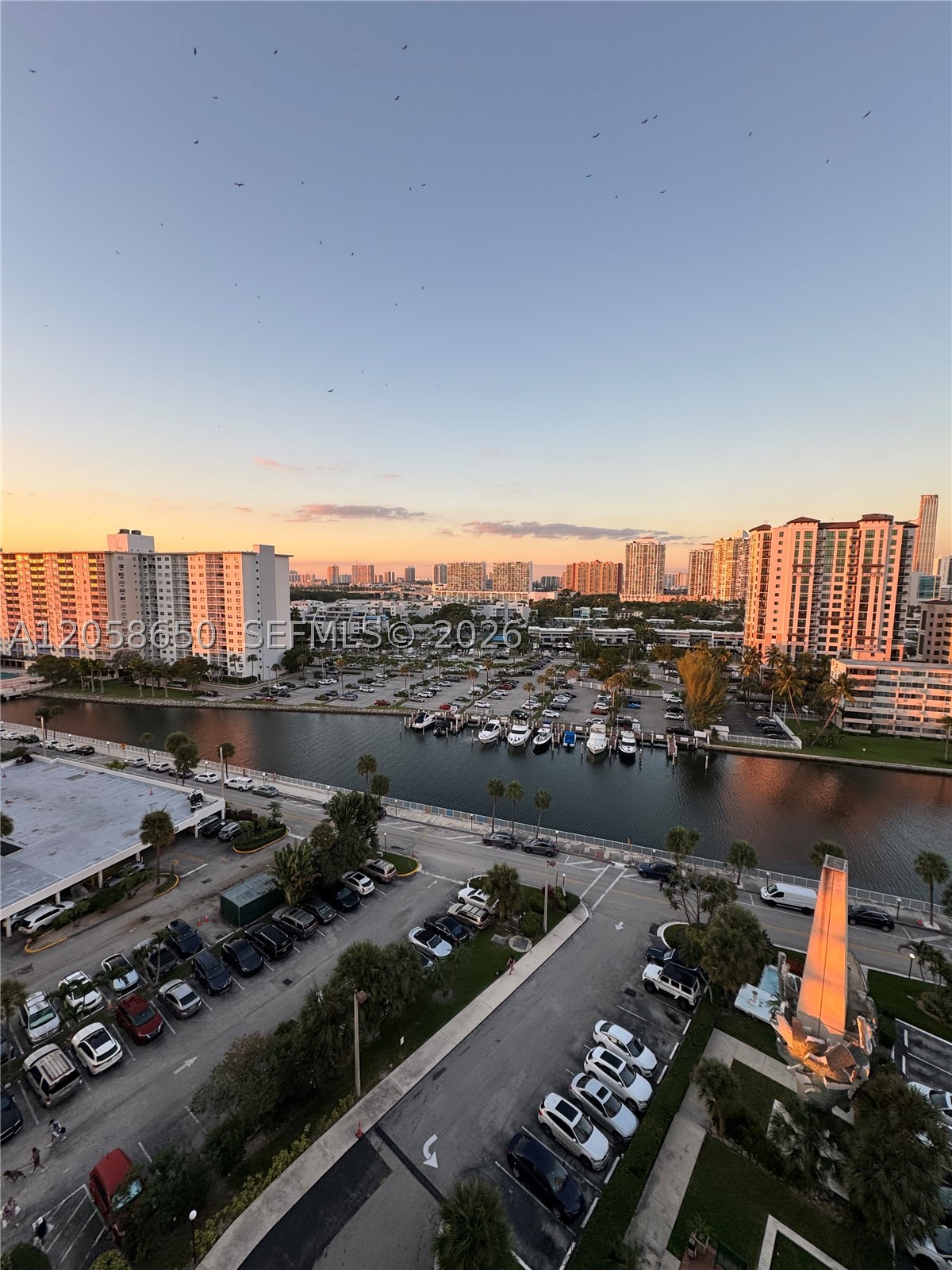 ARLEN HOUSE CONDO - Residential