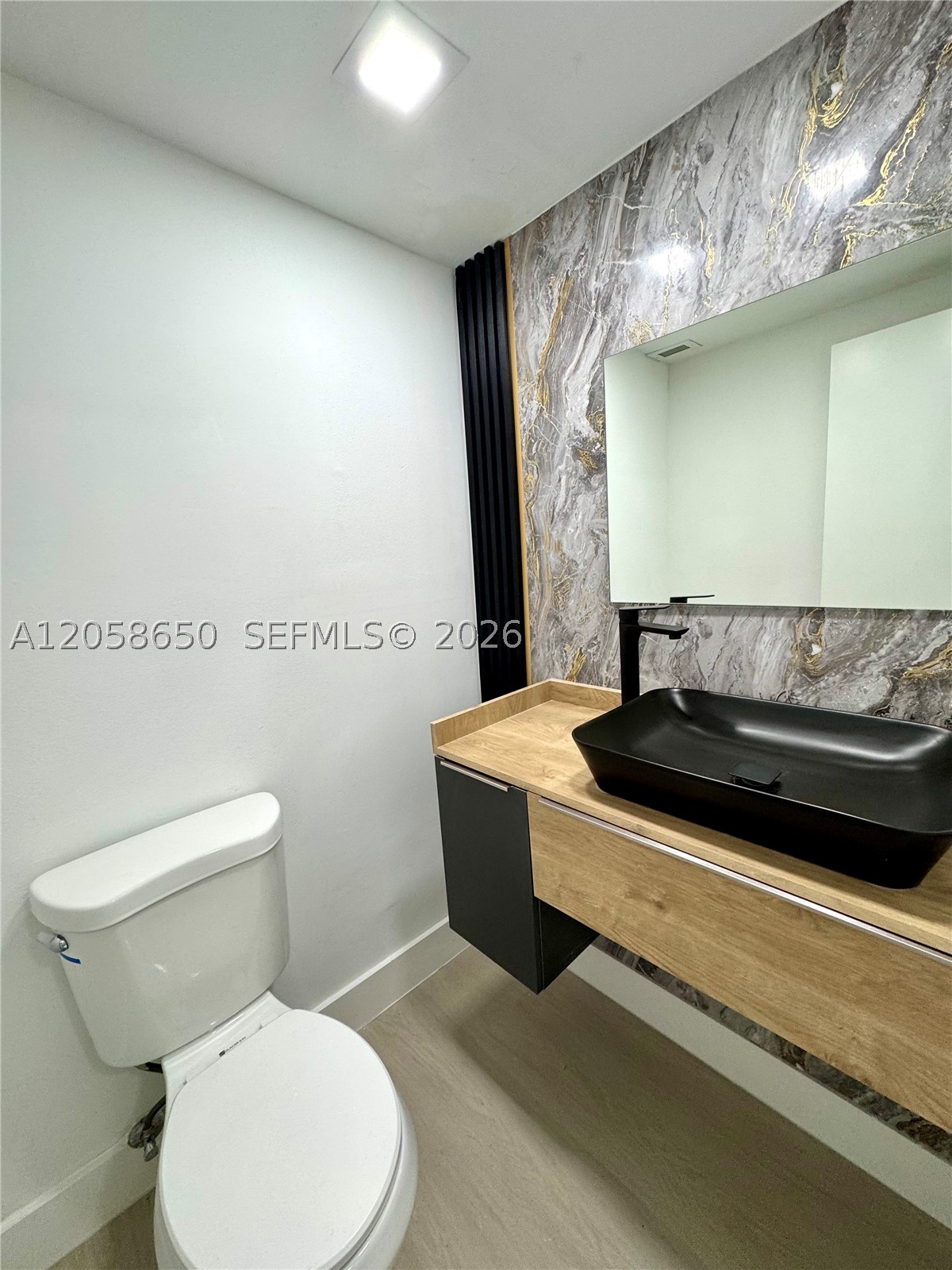 ARLEN HOUSE CONDO - Residential