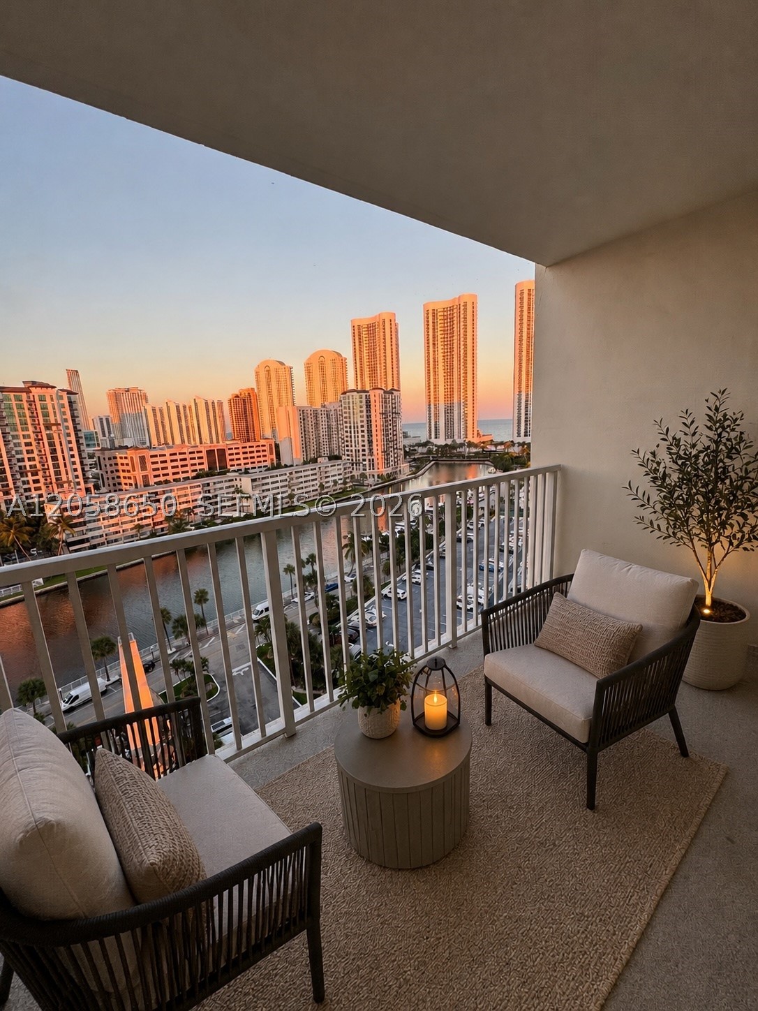 ARLEN HOUSE CONDO - Residential