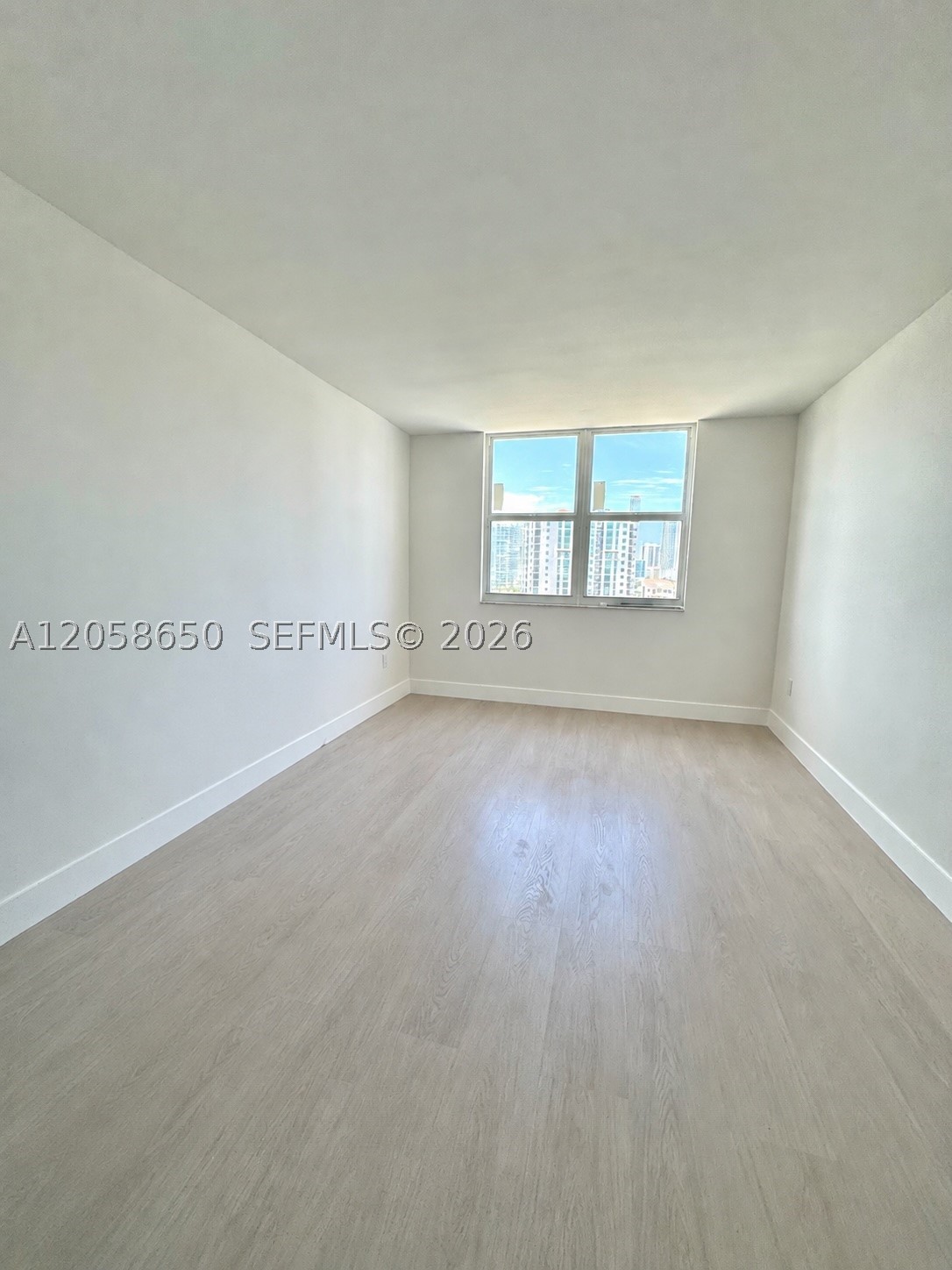 ARLEN HOUSE CONDO - Residential