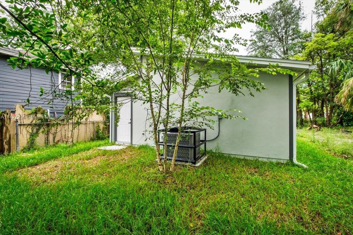 MONCRIEF PARK - Residential Lease