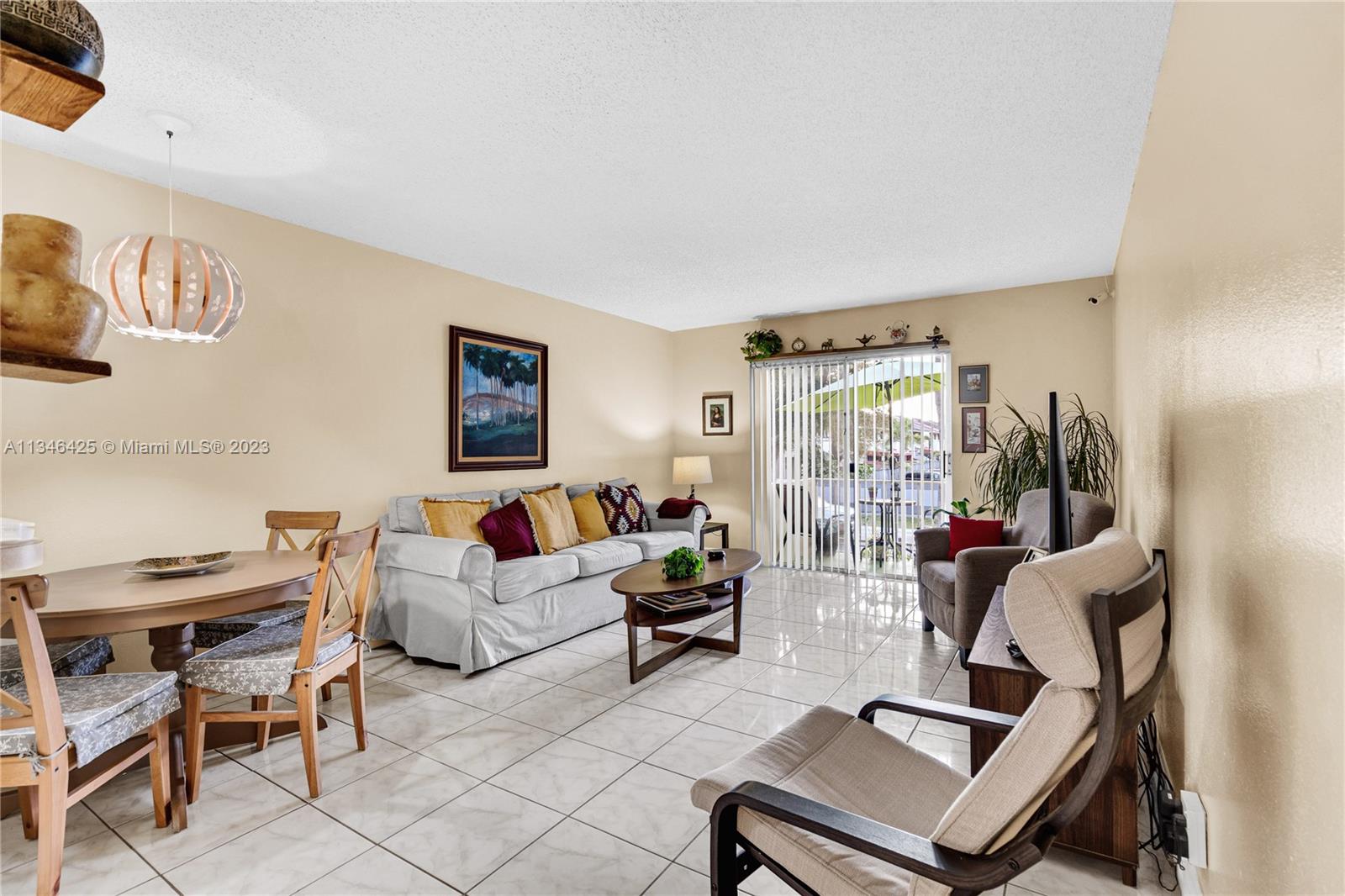 VENETIAN GARDENS AT COUNT - Residential