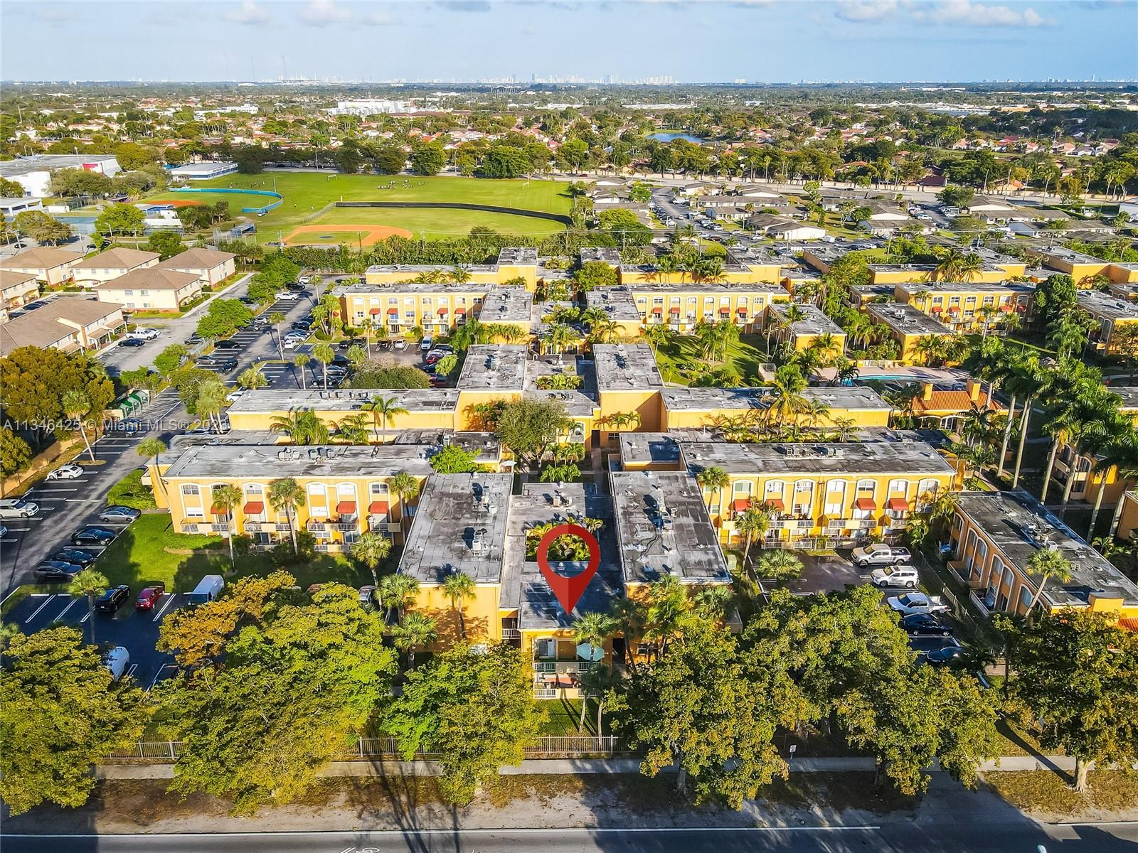 VENETIAN GARDENS AT COUNT - Residential