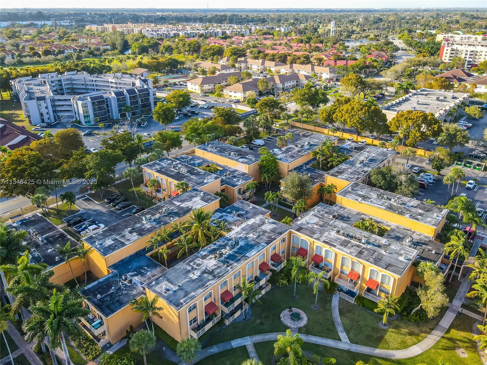 VENETIAN GARDENS AT COUNT - Residential